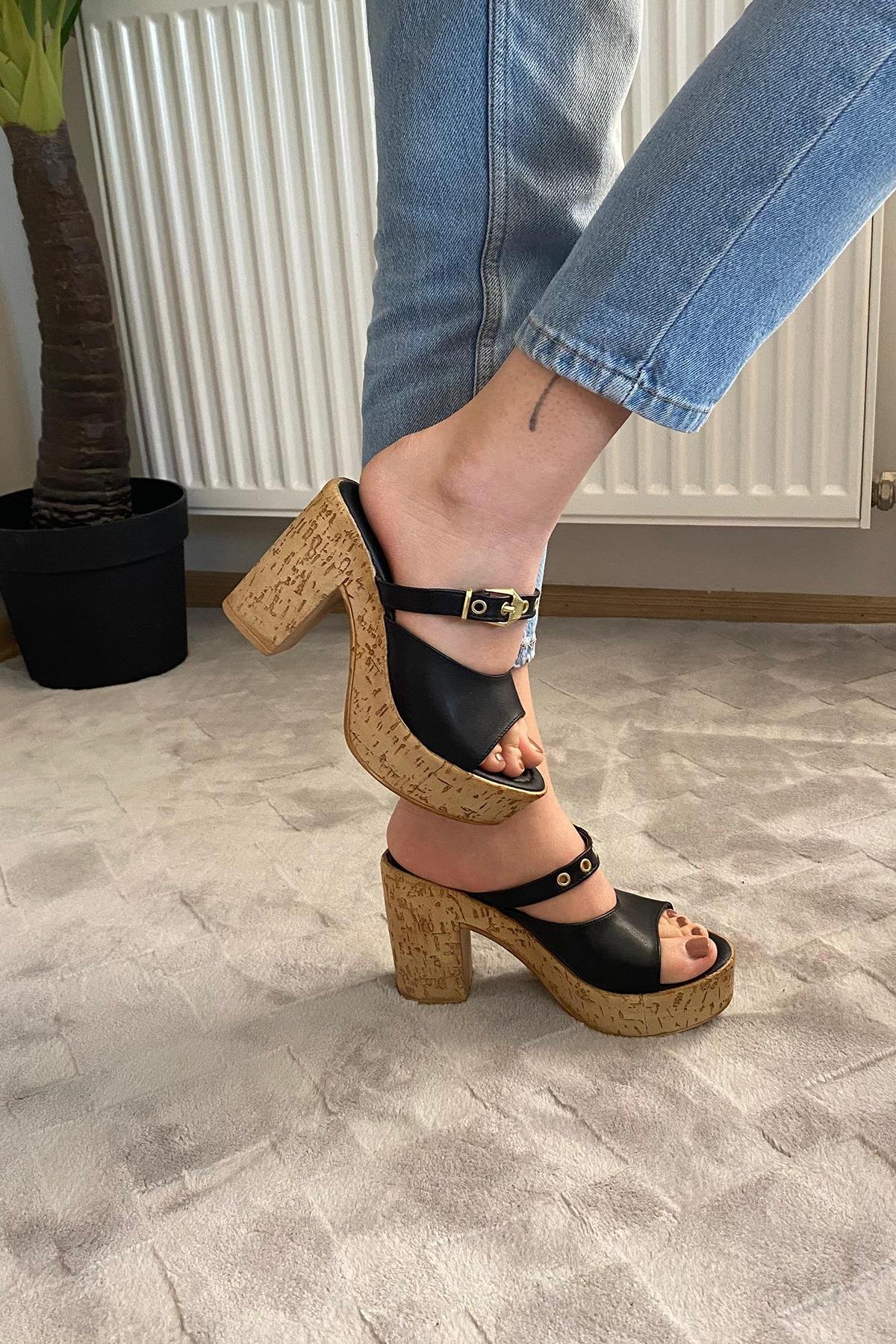 Kadın Rina 10 cm Platfom Topuklu Mantar Taban Terlik & Sandalet K-840
