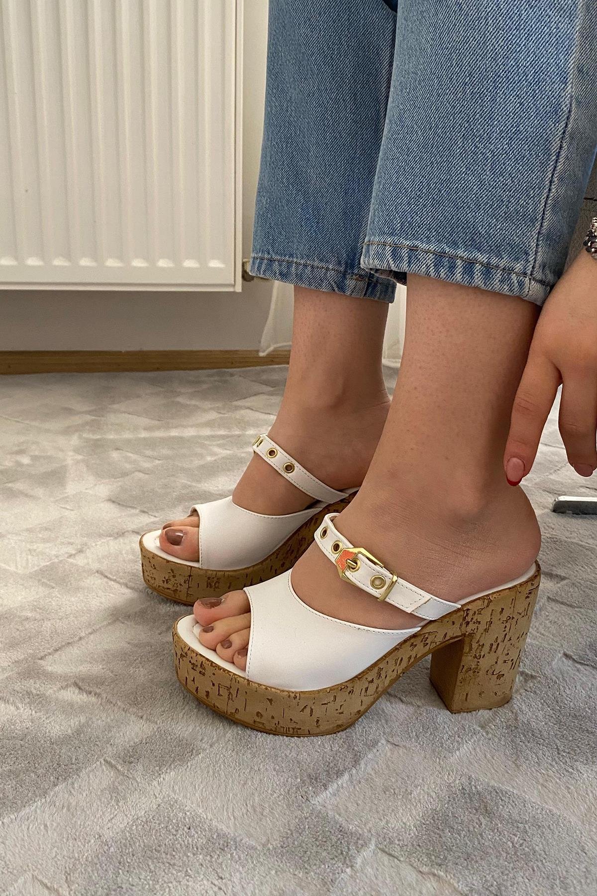 Kadın Rina 10 cm Platfom Topuklu Mantar Taban Terlik & Sandalet K-840