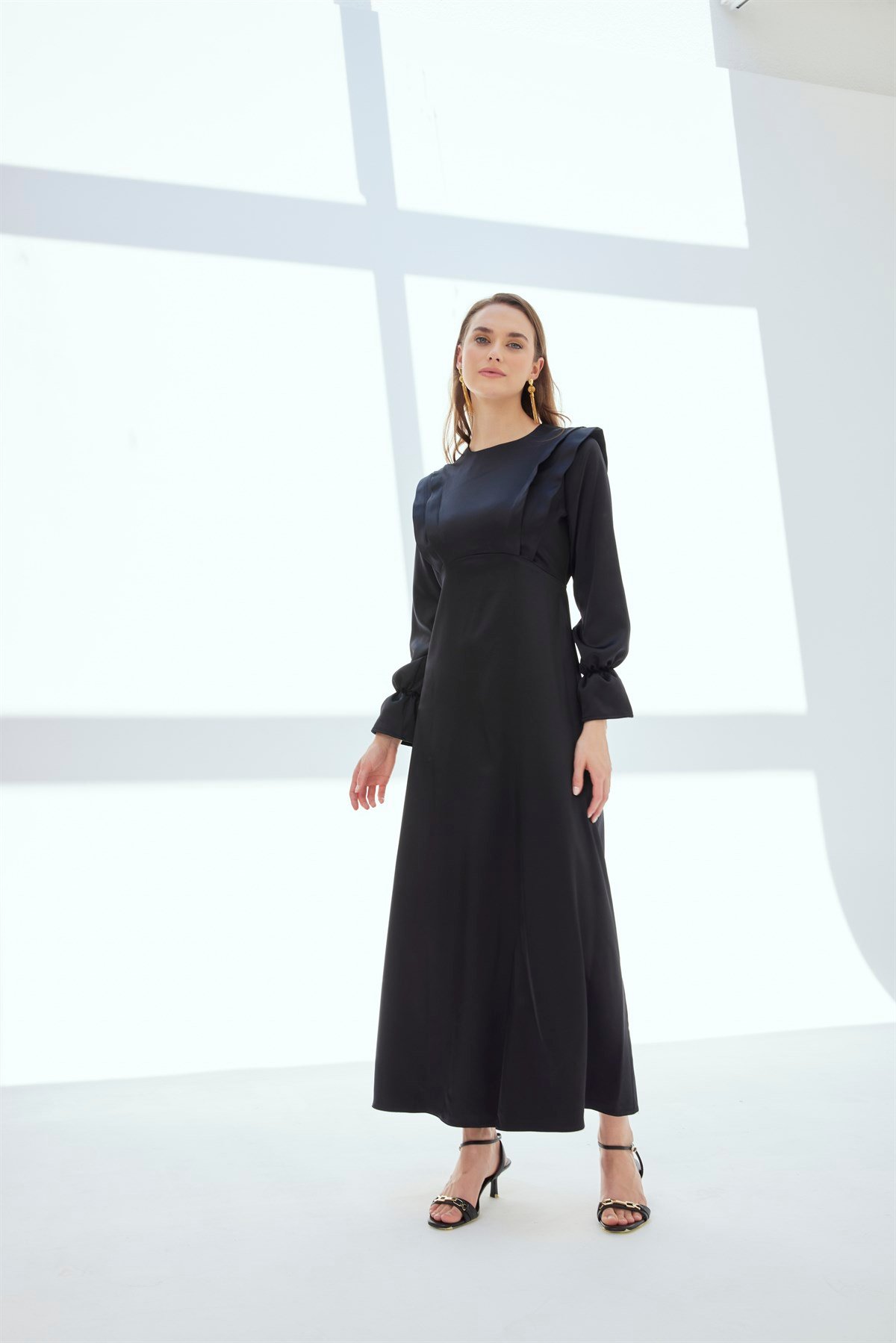 Siyah Maxi Saten Elbise
