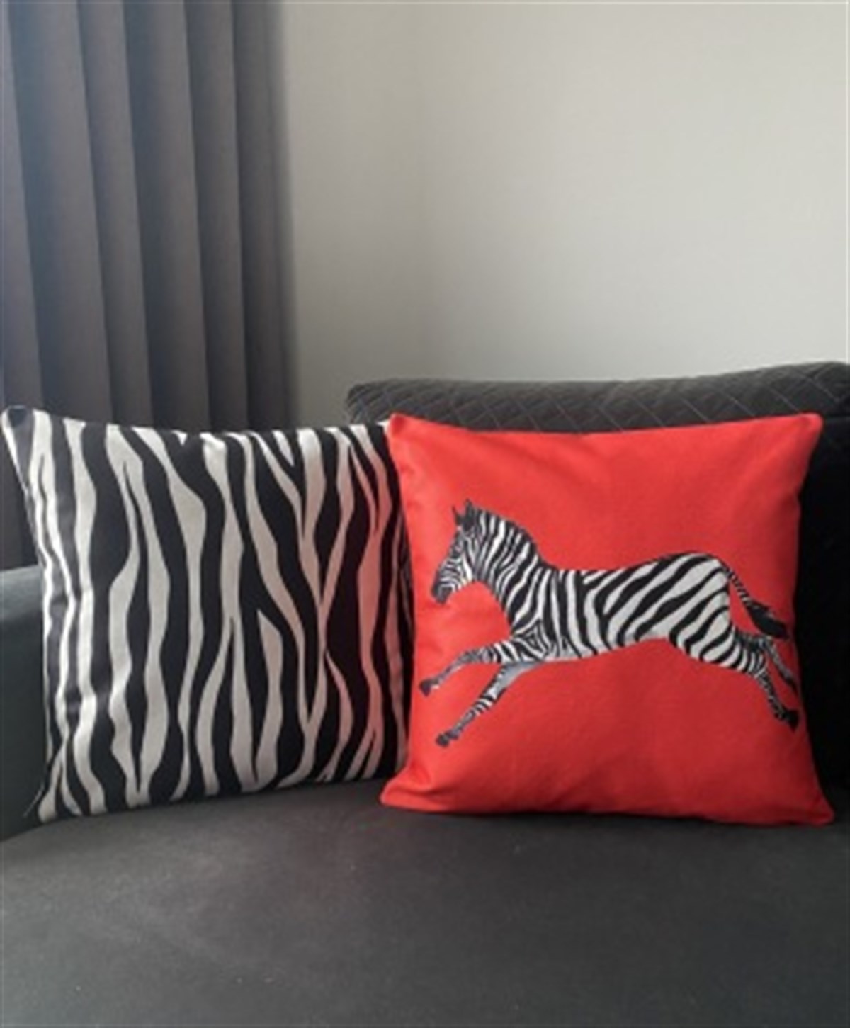 Çift Taraflı Zebra Desenli Dekoratif 2'li Kırlent Kılıfı Seti