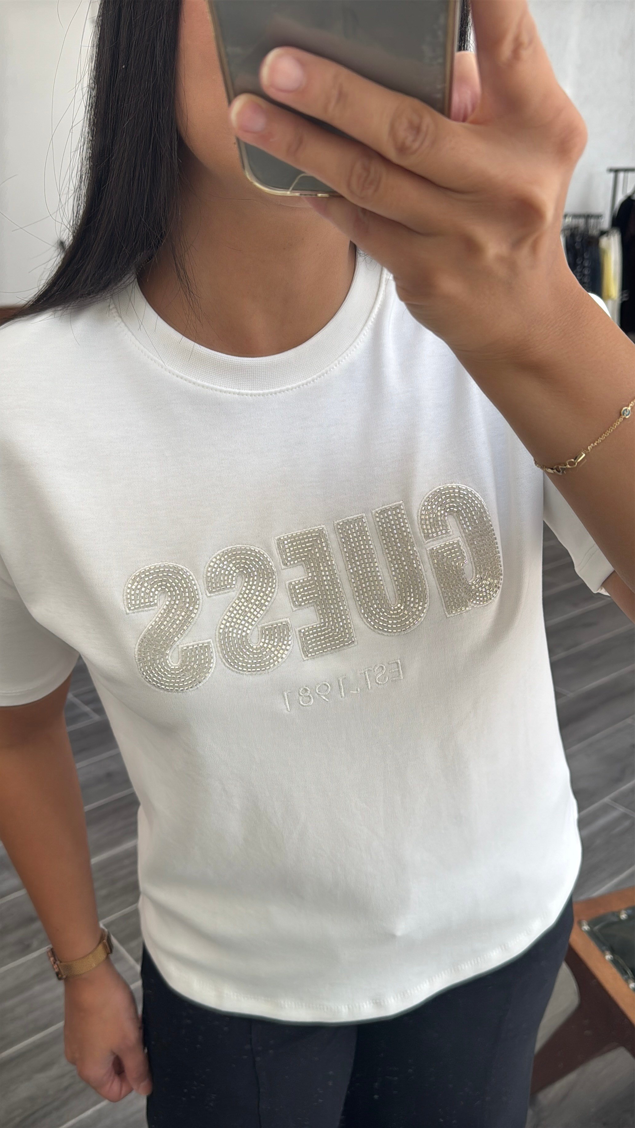 Beyaz Guess Taş İşlemeli Tişört