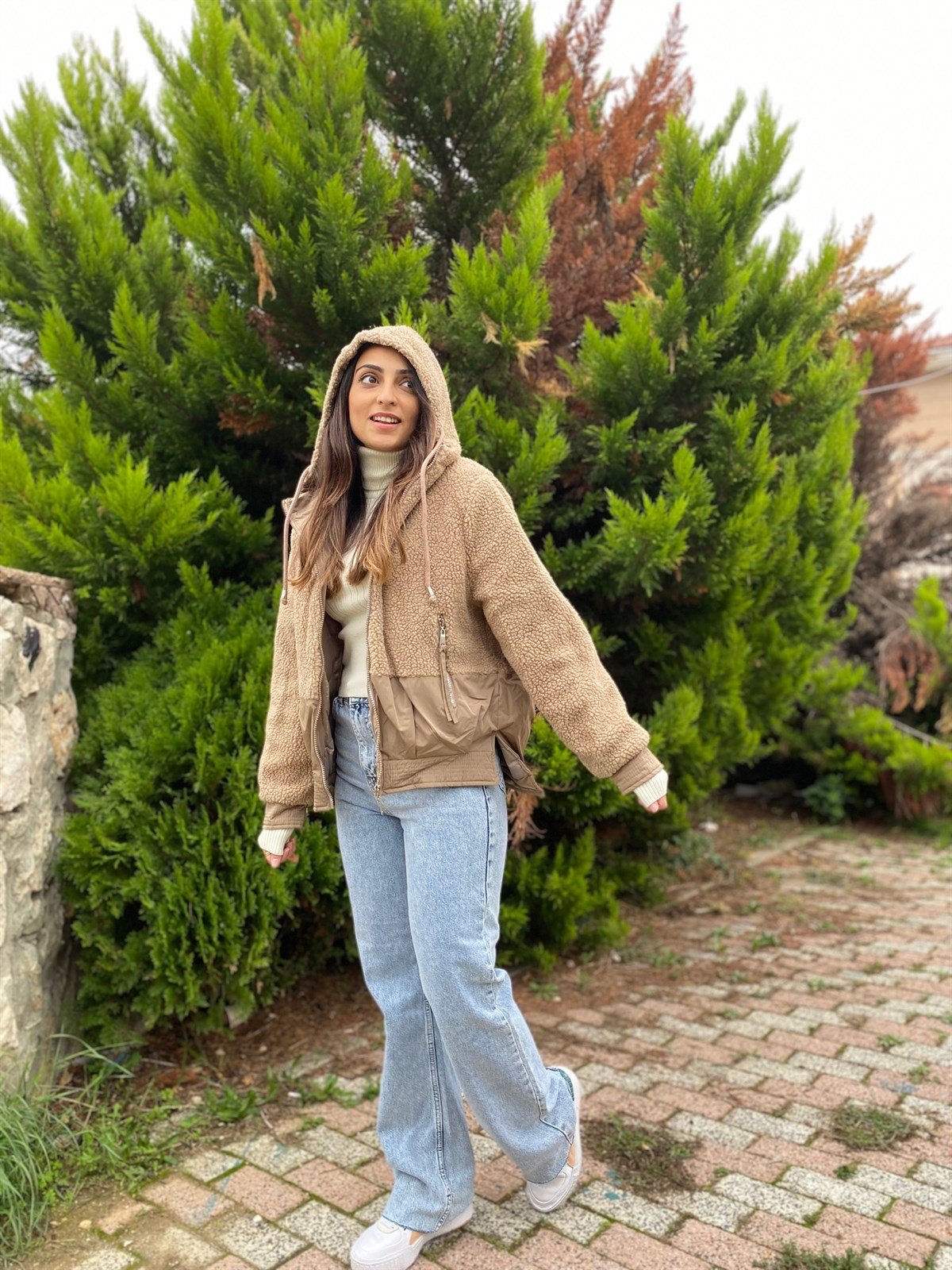 Camel Peluş Kapüşonlu Mont