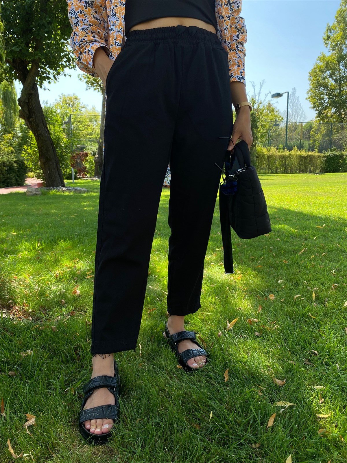 Gabardin Kumaş Beli İpli Siyah Pantolon