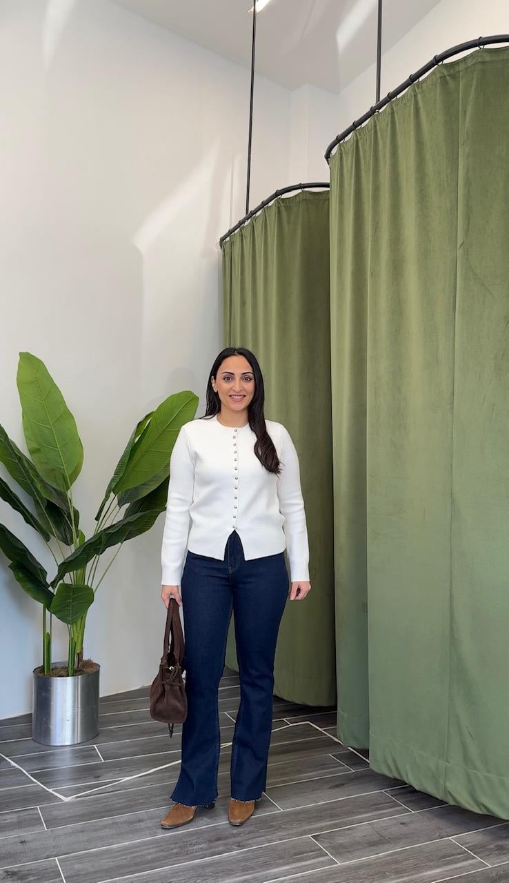 Karol Lacivert Paçası Yırtmaçlı Jean
