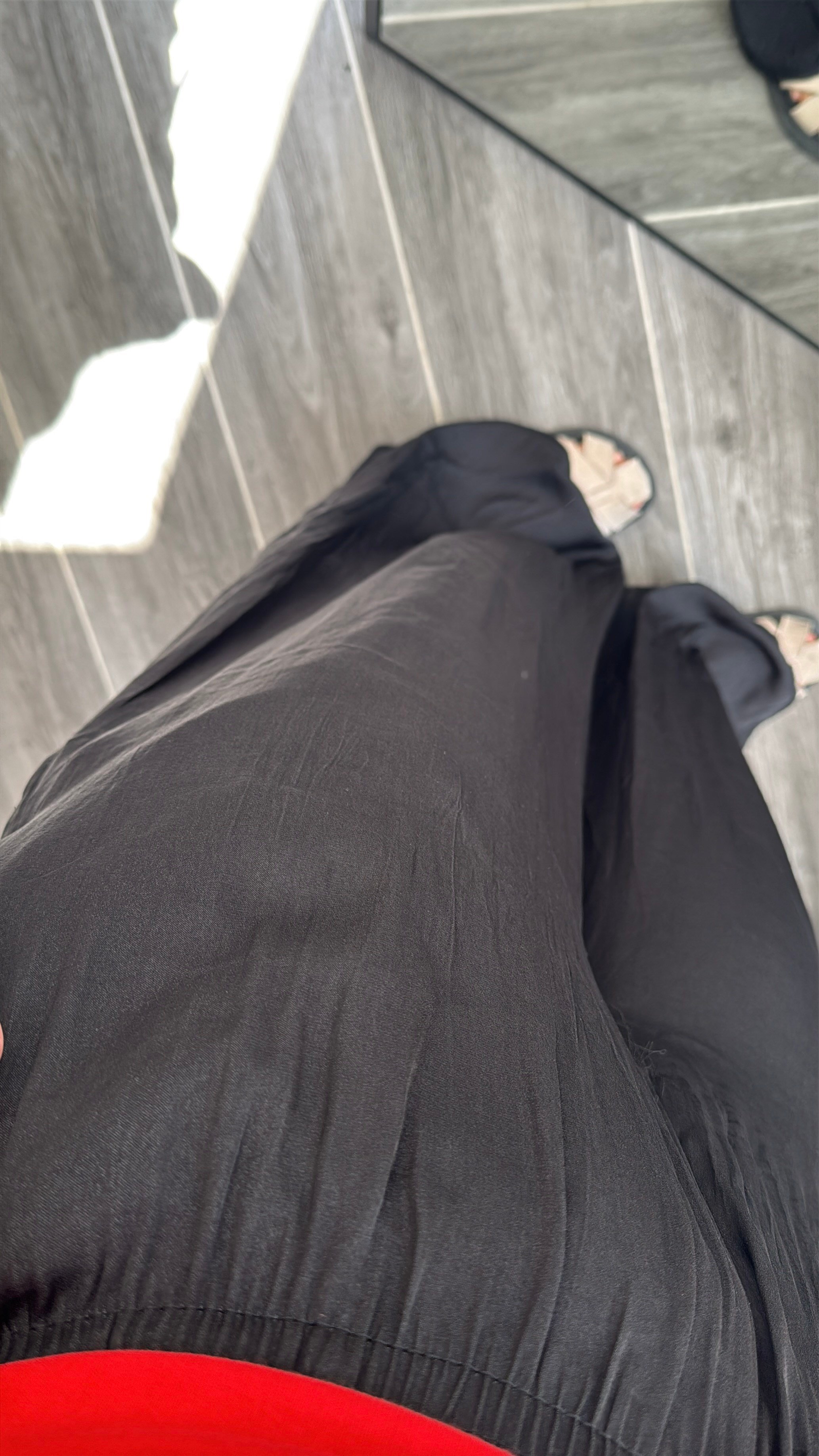 Siyah Salaş Dökümlü Pantolon