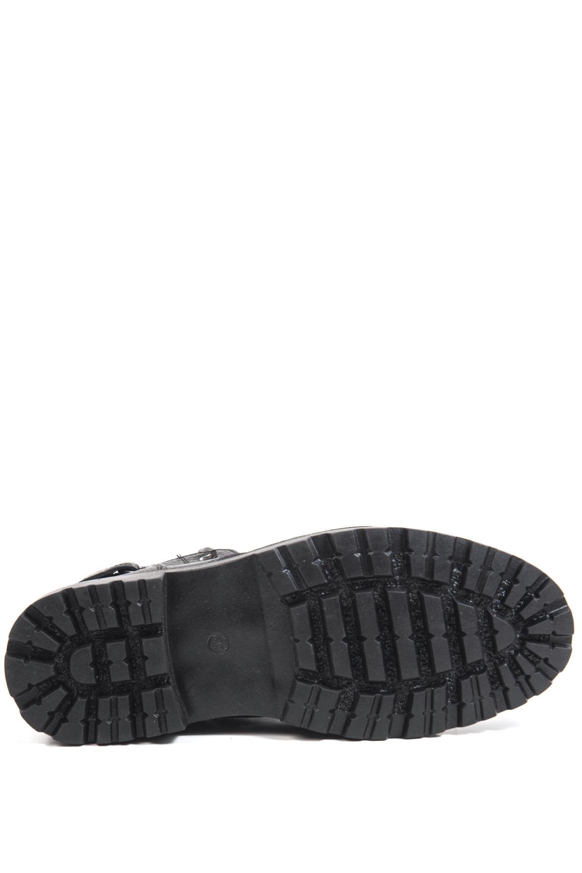 240252 Siyah Erkek Bot