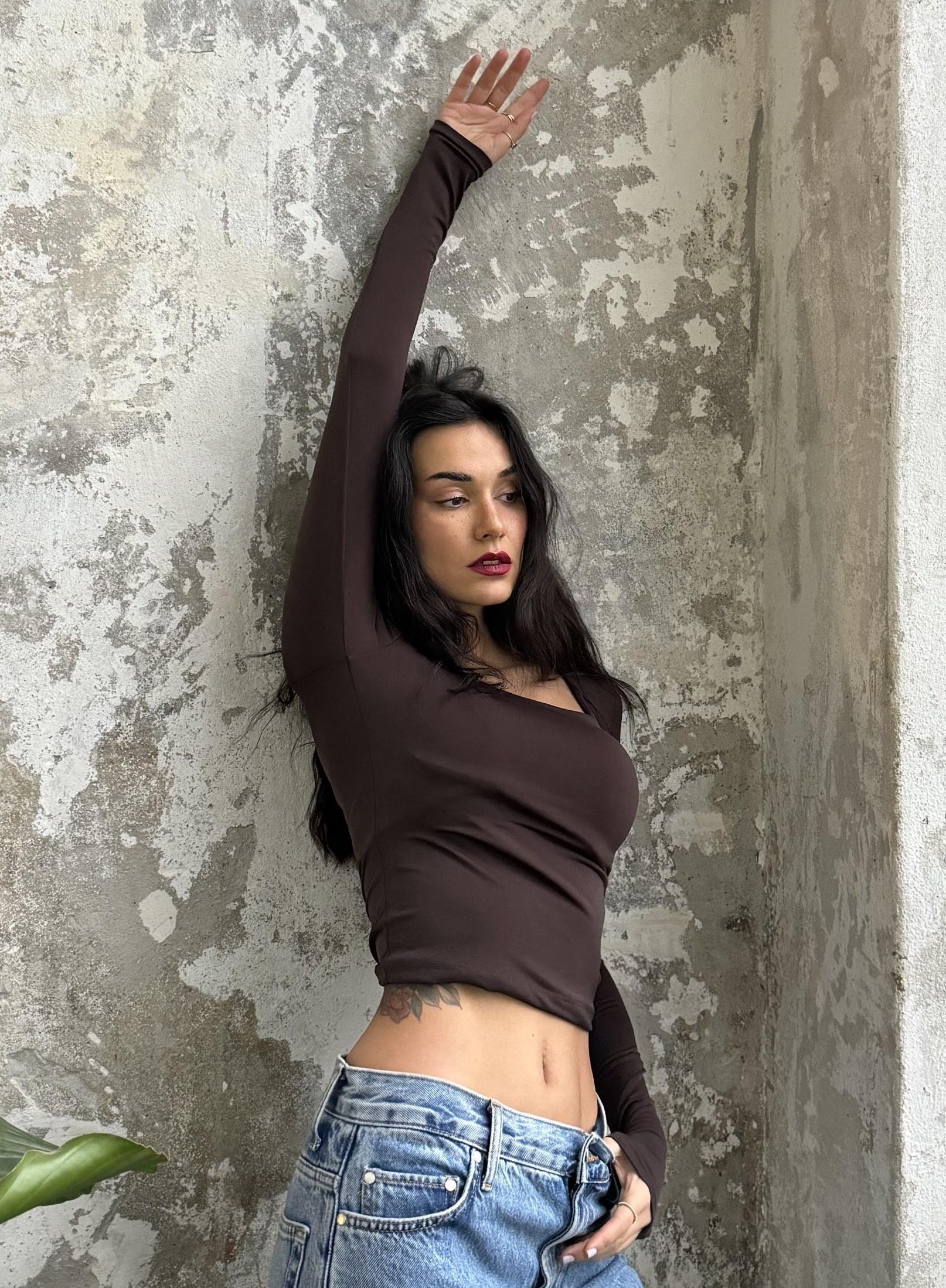 Acı Kahve Kare Yaka Uzun Kollu Slimfit Basic Body 27053