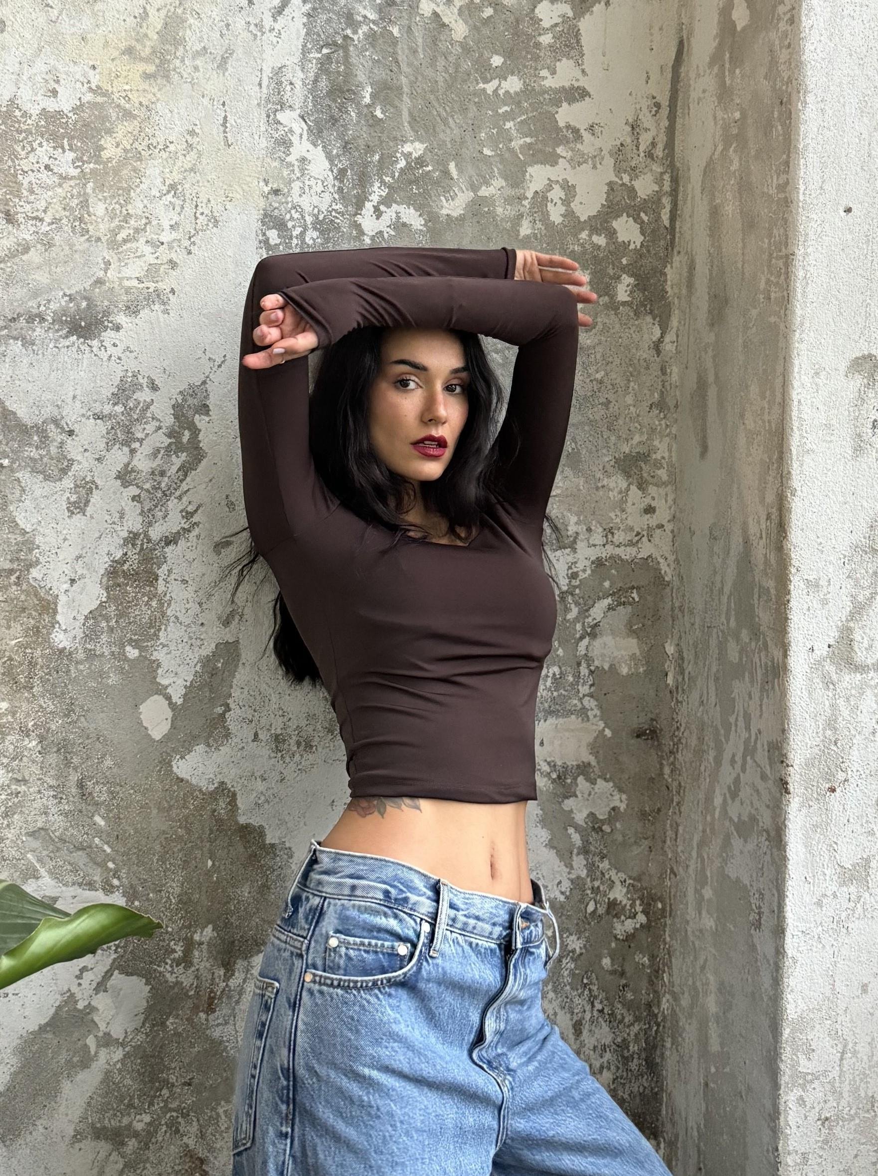 Acı Kahve Kare Yaka Uzun Kollu Slimfit Basic Body 27053