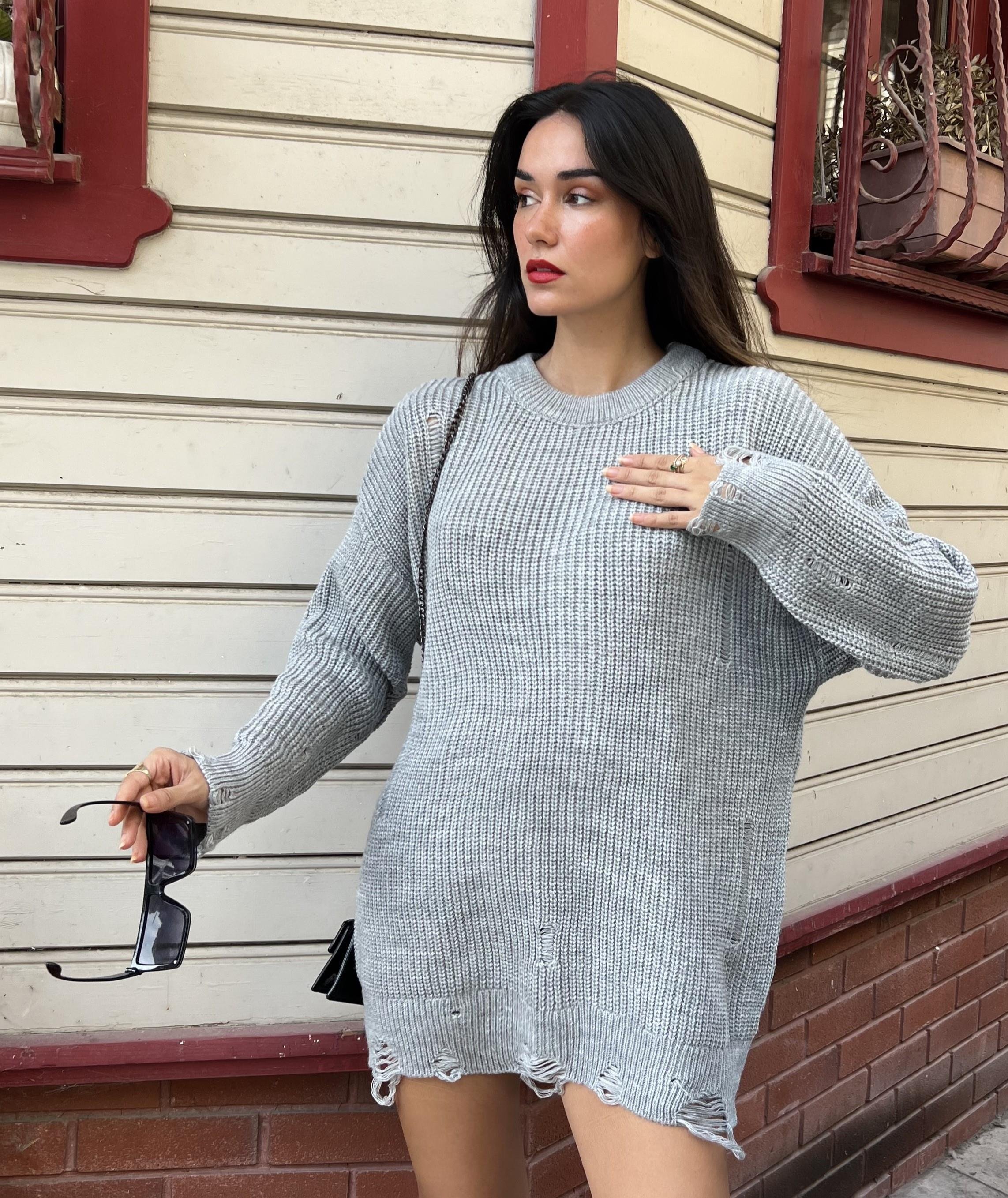 Açık Gri Uzun Yırtıklı Oversize Triko Kazak 26031
