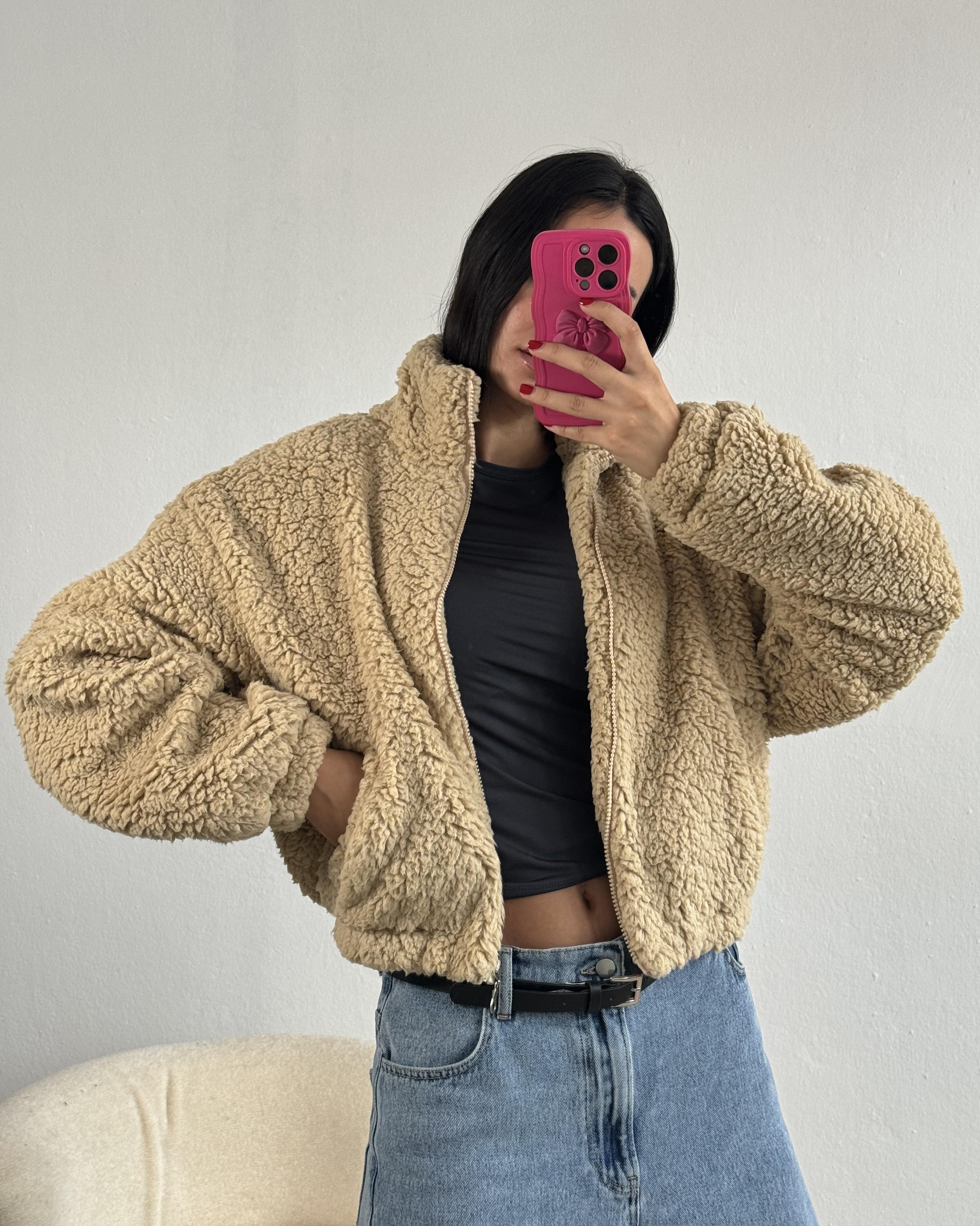Bej Astarlı Oversize Pelüş Mont 26113