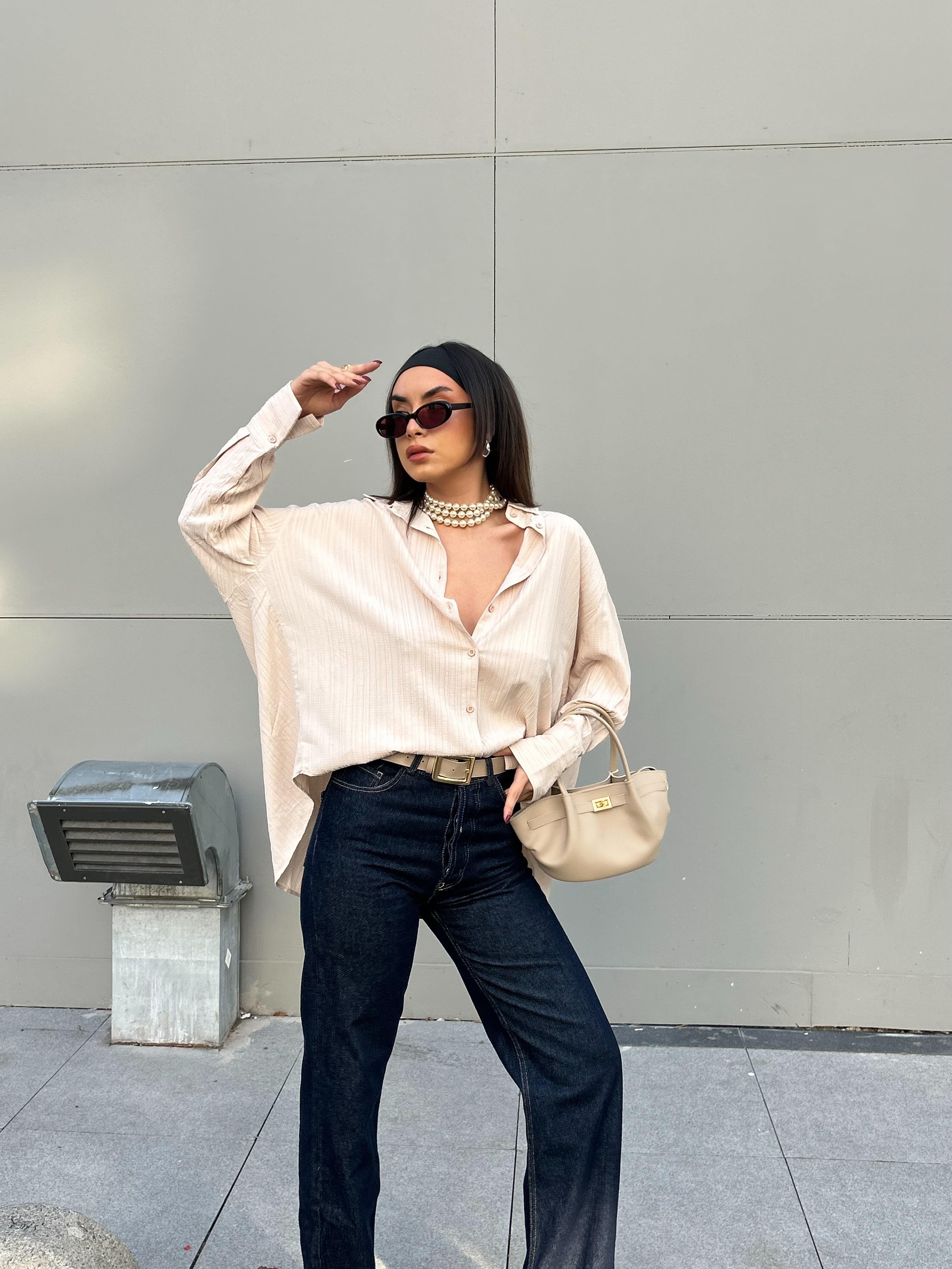 Bej Oversize Geniş Manşetli Kadın Gömlek 27384