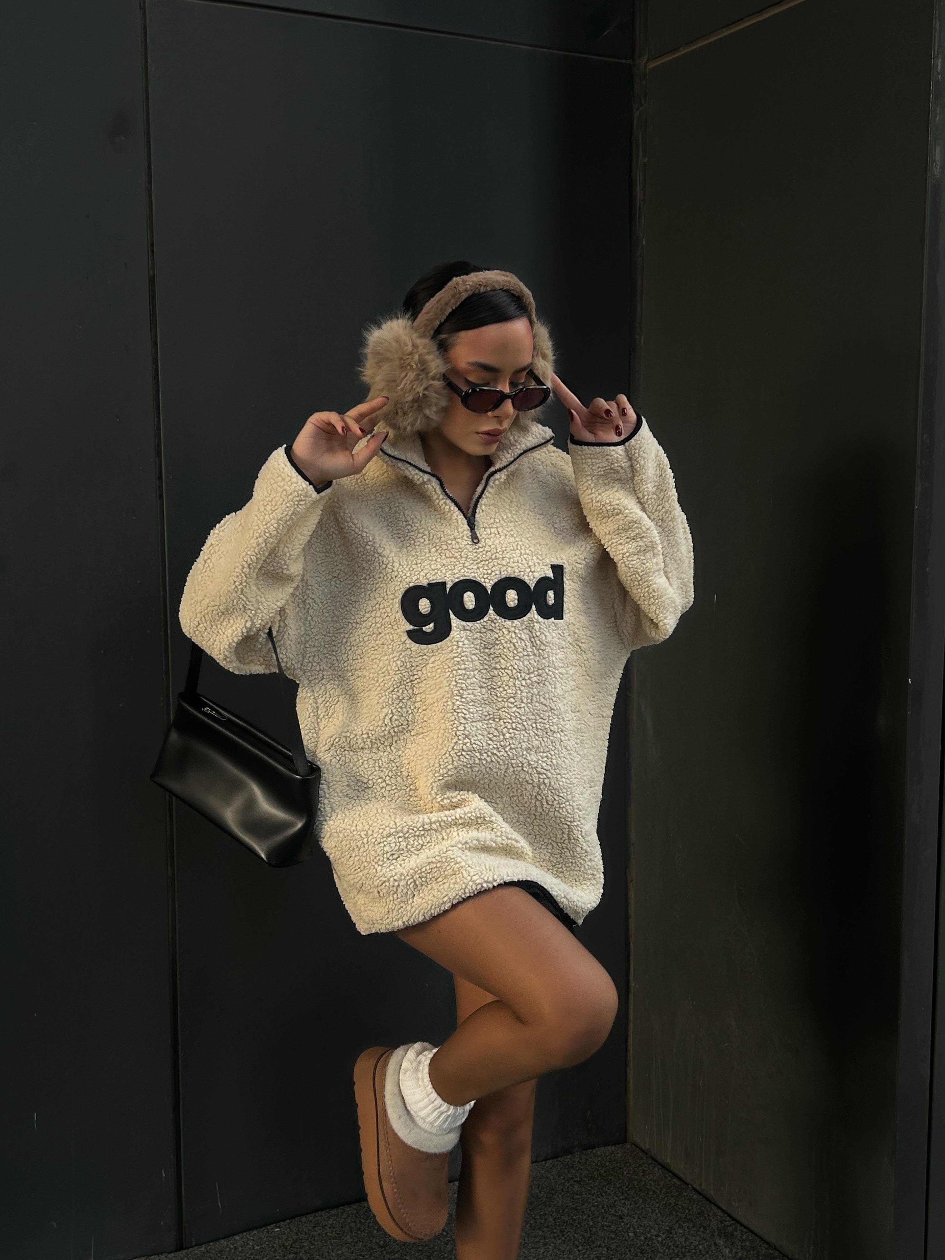 Bej Pelüş Yarım Fermuarlı Oversize Nakışlı Sweatshirt 28354