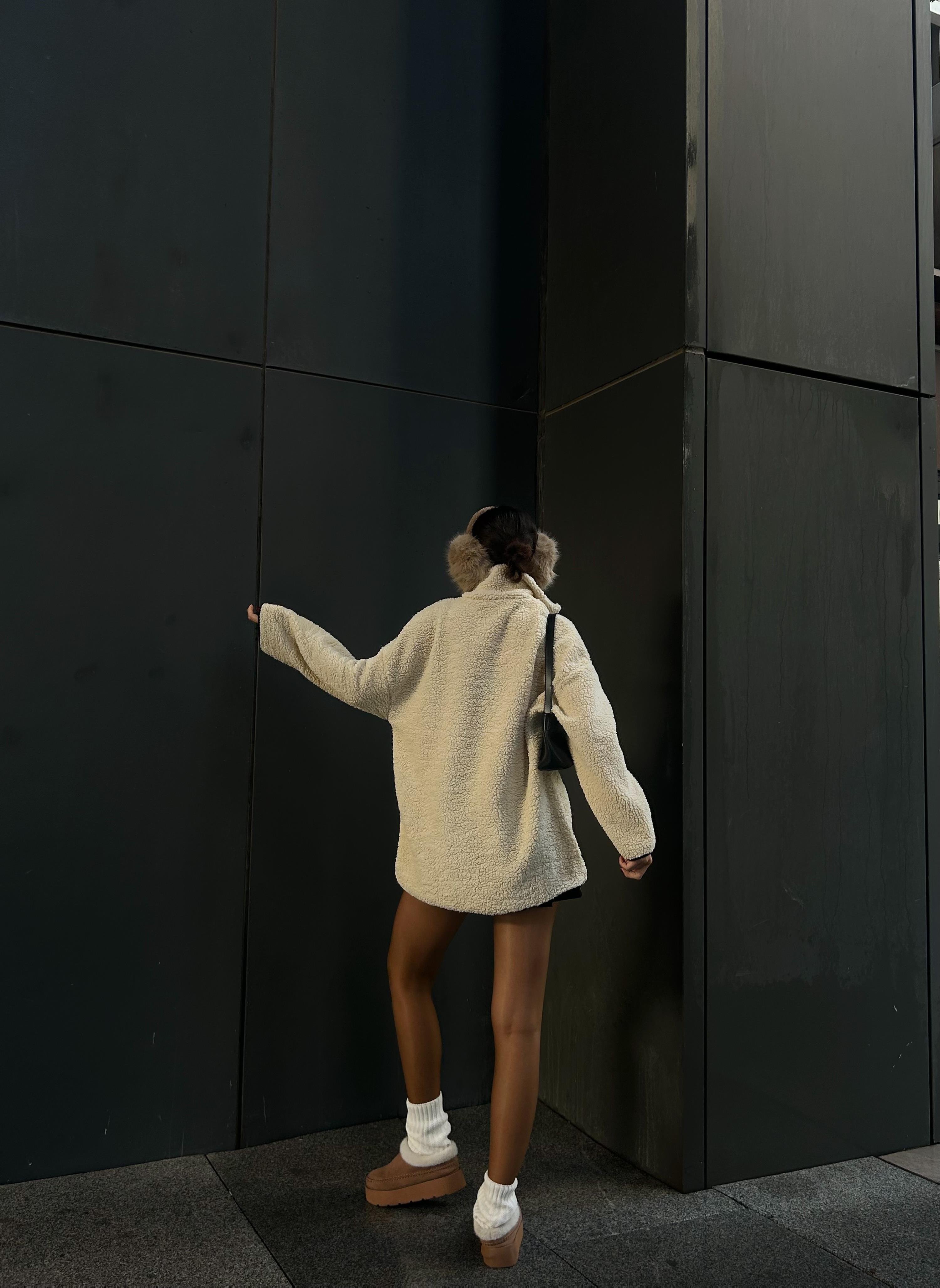 Bej Pelüş Yarım Fermuarlı Oversize Nakışlı Sweatshirt 28354