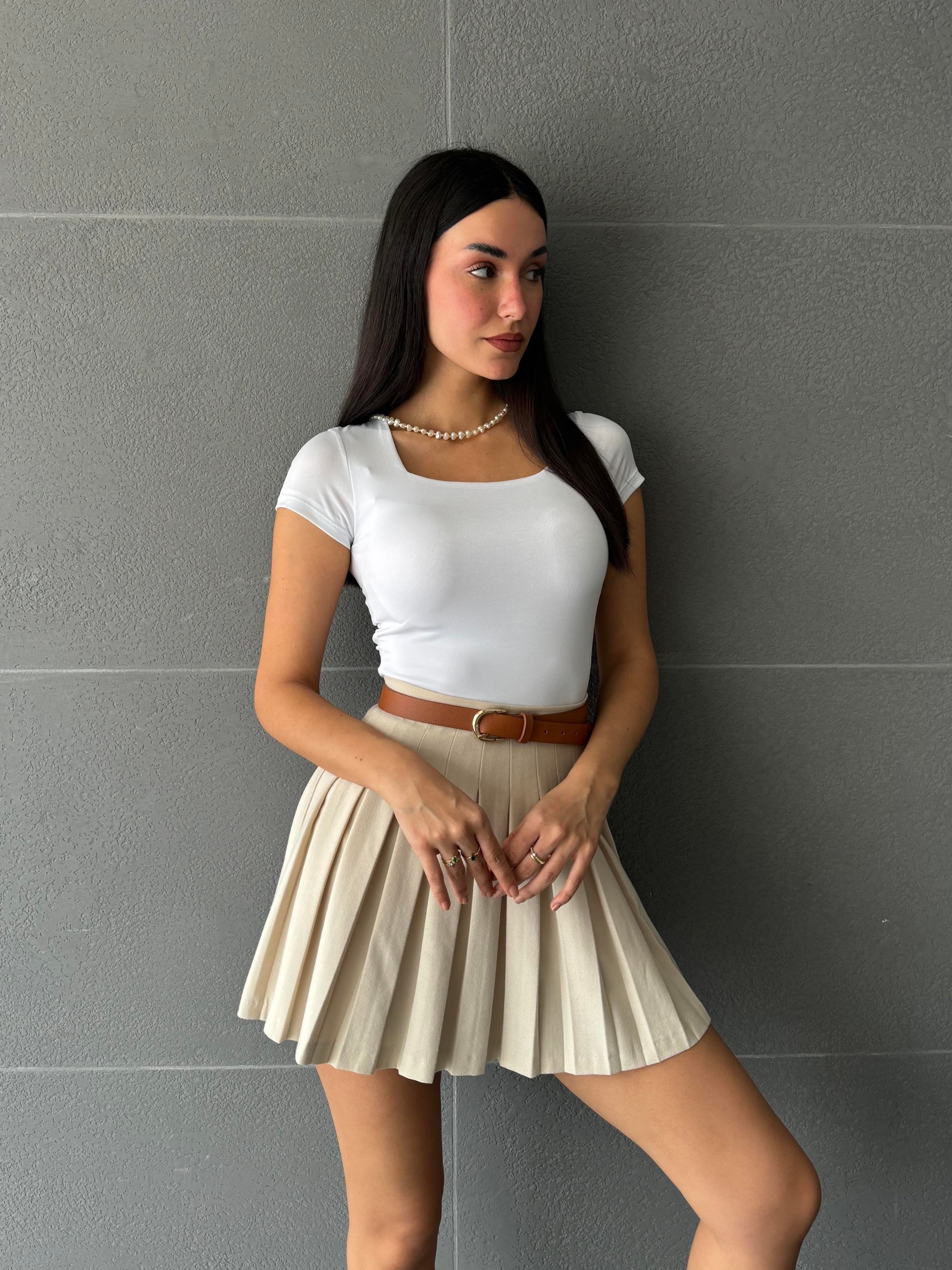 Beyaz Kare Yaka Kısa Kollu Slimfit Basic Body 27174