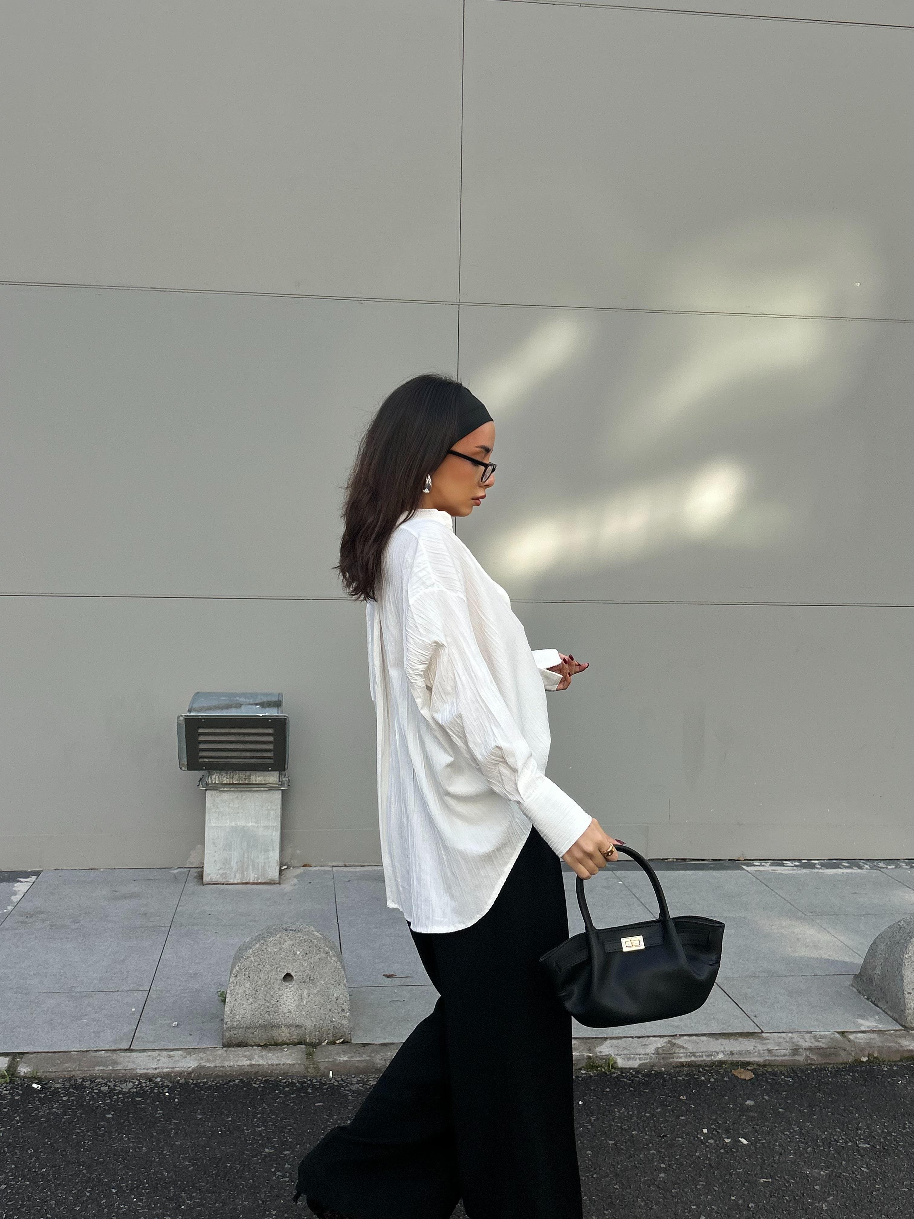 Beyaz Oversize Geniş Manşetli Kadın Gömlek 27384