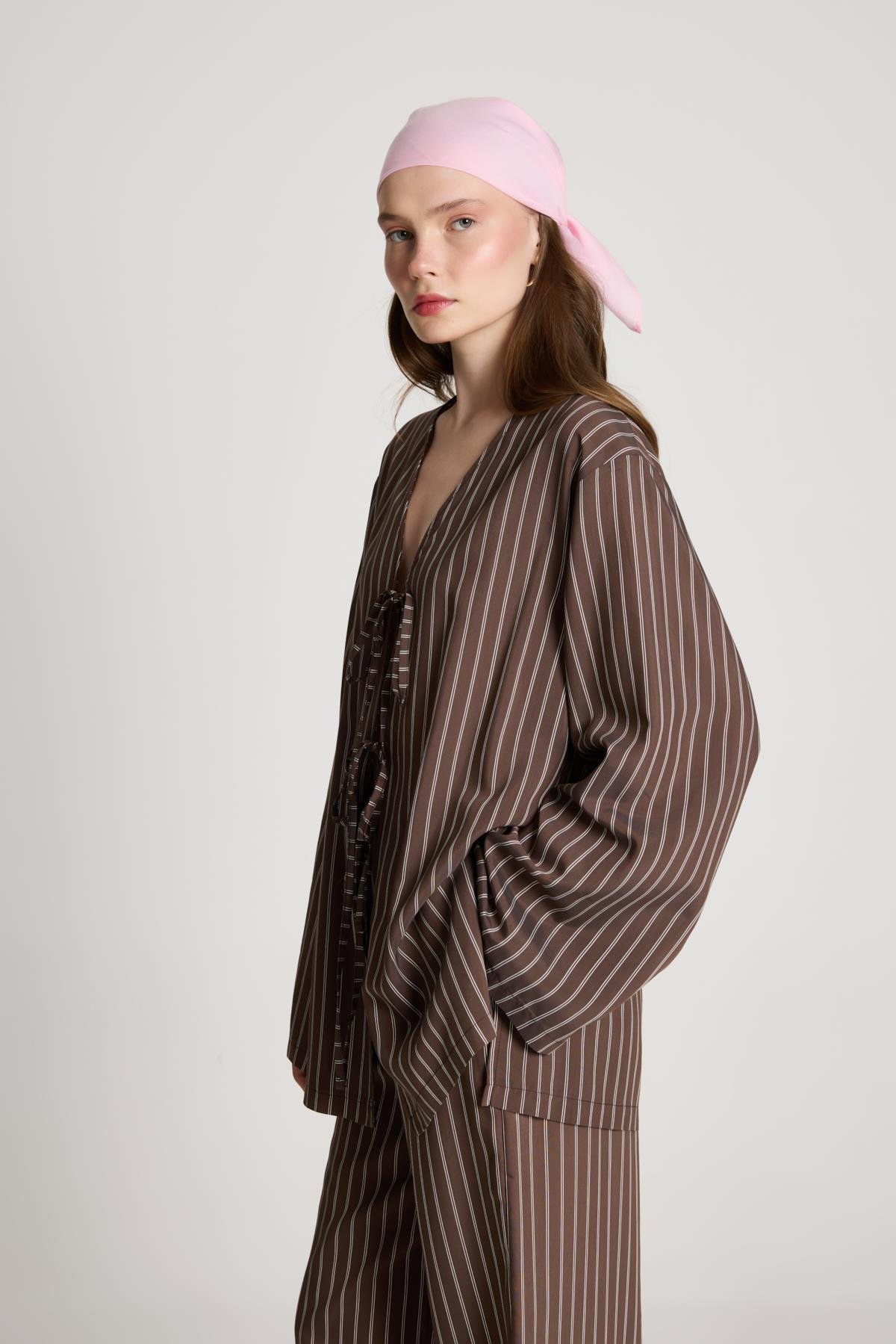 Darrell Çizgili Bağlamalı Gömlek/Pantolon Takım Kahve