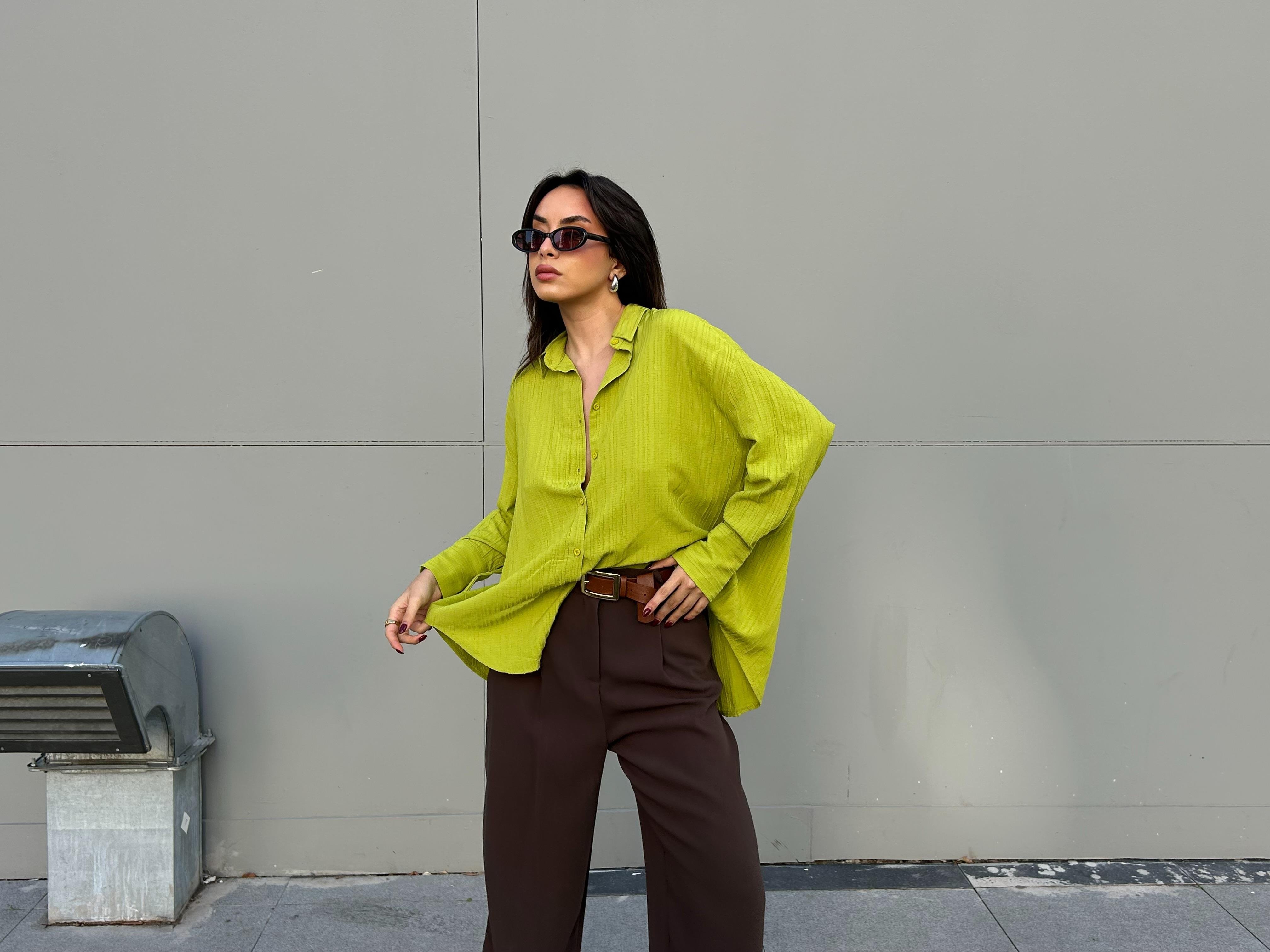 Fıstık Yeşili Oversize Geniş Manşetli Kadın Gömlek 27384