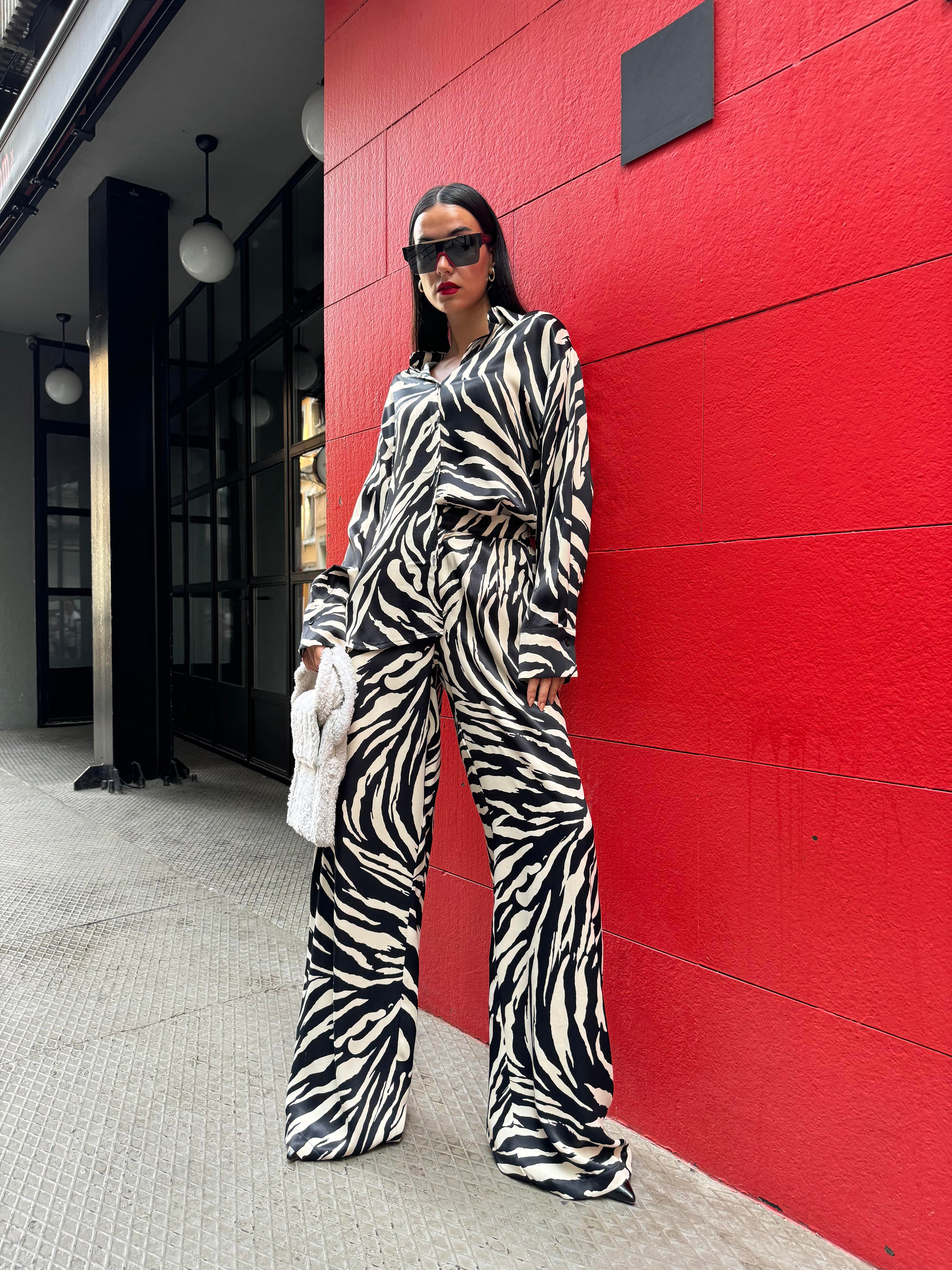 Floş Saten Zebra Desenli Pantolon