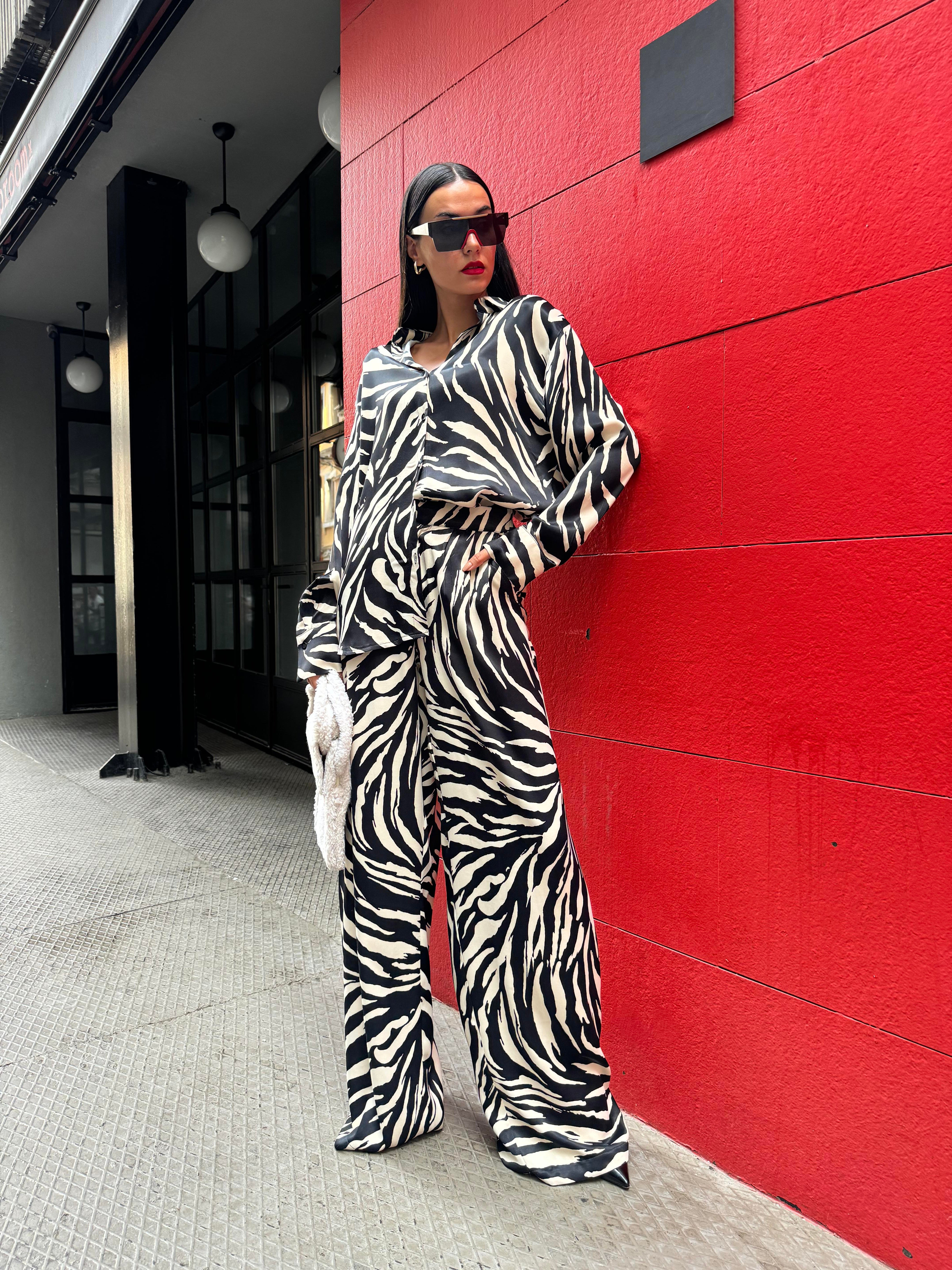Floş Saten Zebra Desenli Pantolon