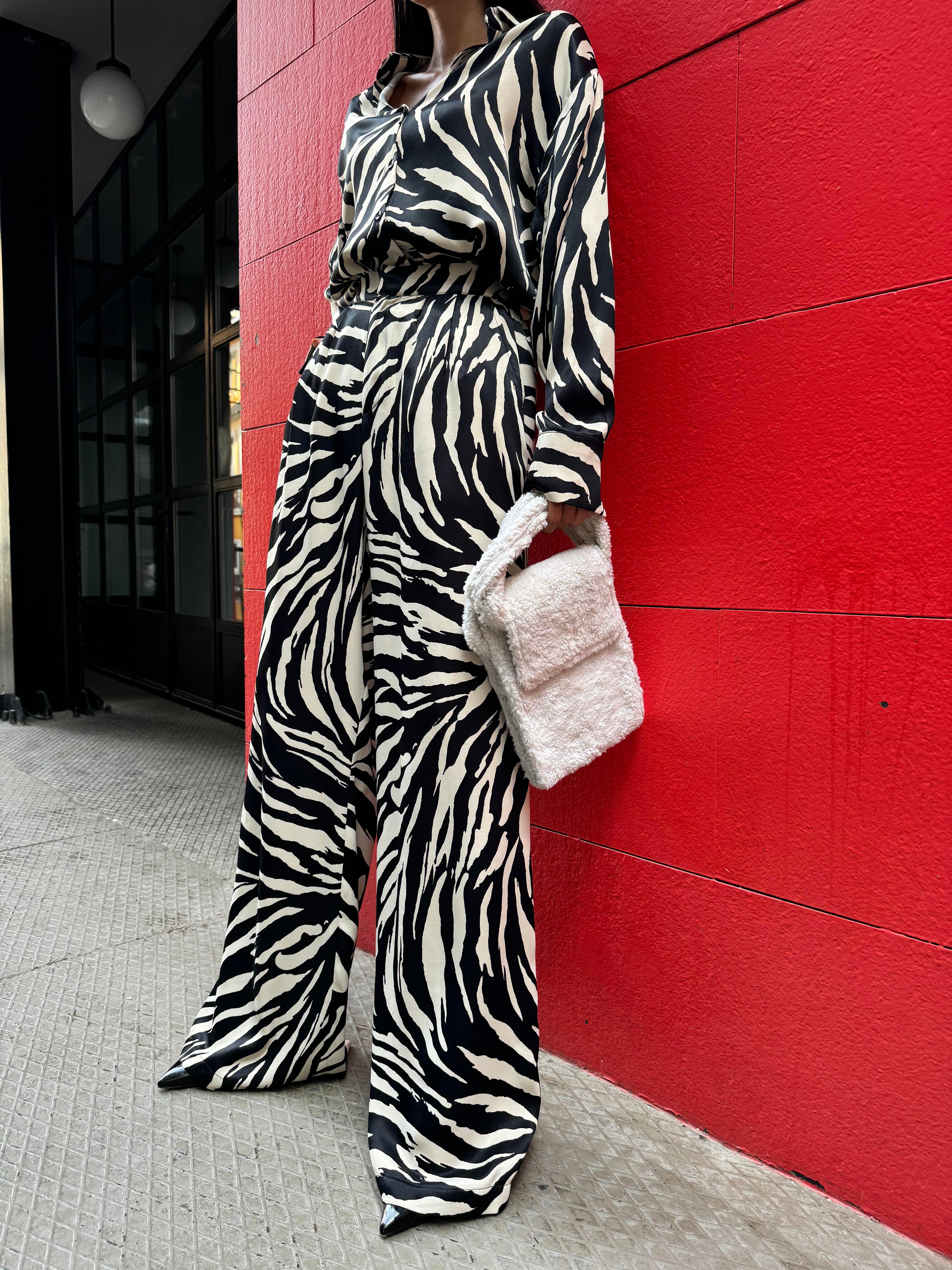 Floş Saten Zebra Desenli Pantolon