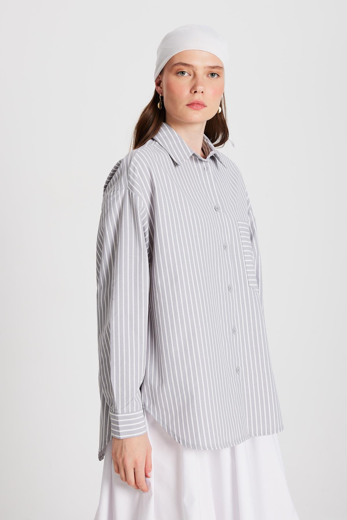 Gri Beyaz Çizgili Oversize Cepli Gömlek 27135