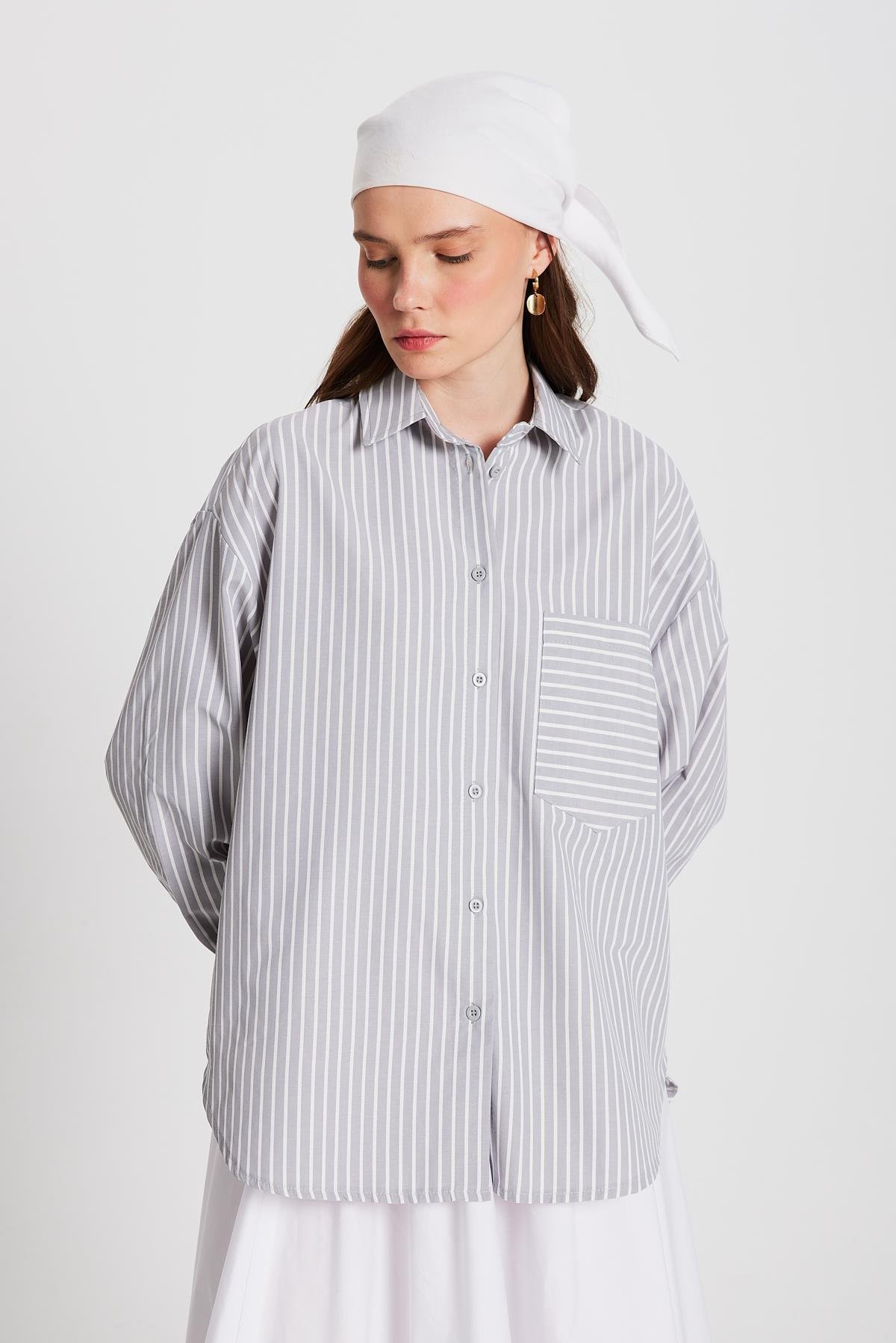 Gri Beyaz Çizgili Oversize Cepli Gömlek 27135
