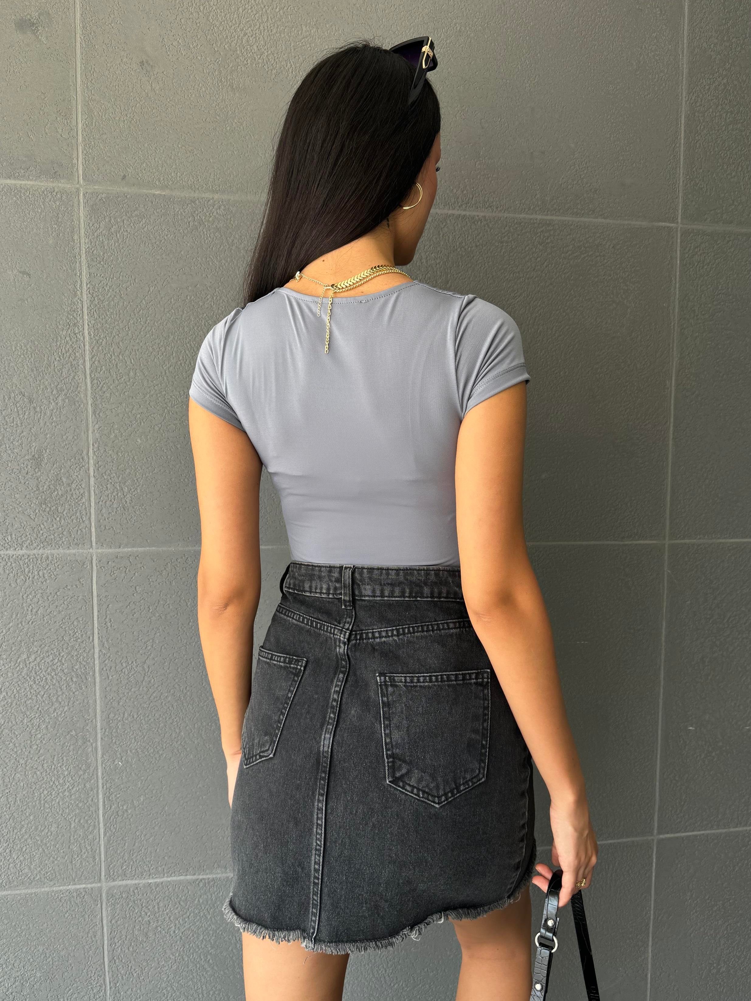 Gri Kare Yaka Kısa Kollu Slimfit Basic Body 27174