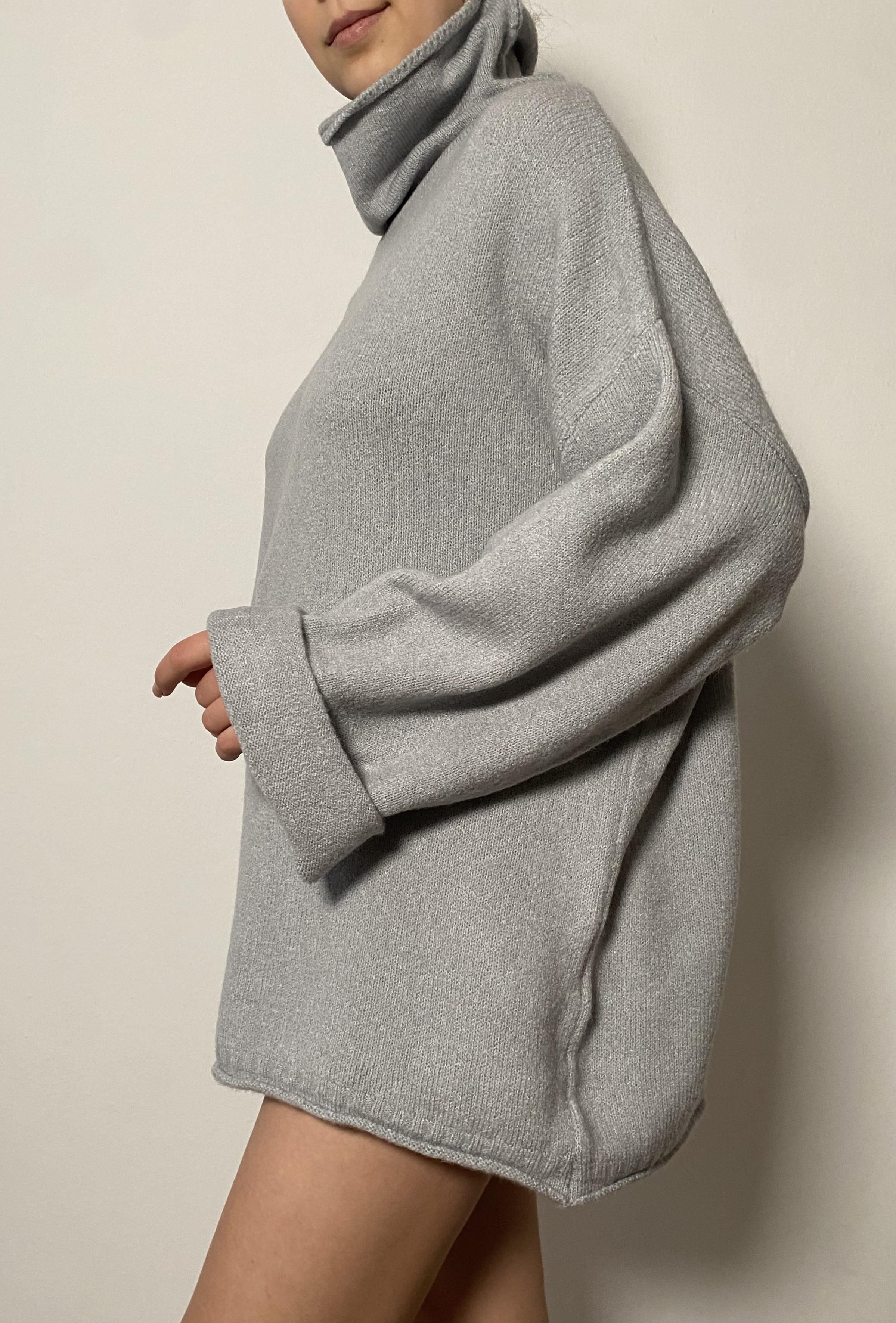 Gri Yumoş Oversize Balıkçı Yaka Triko Kazak 24309