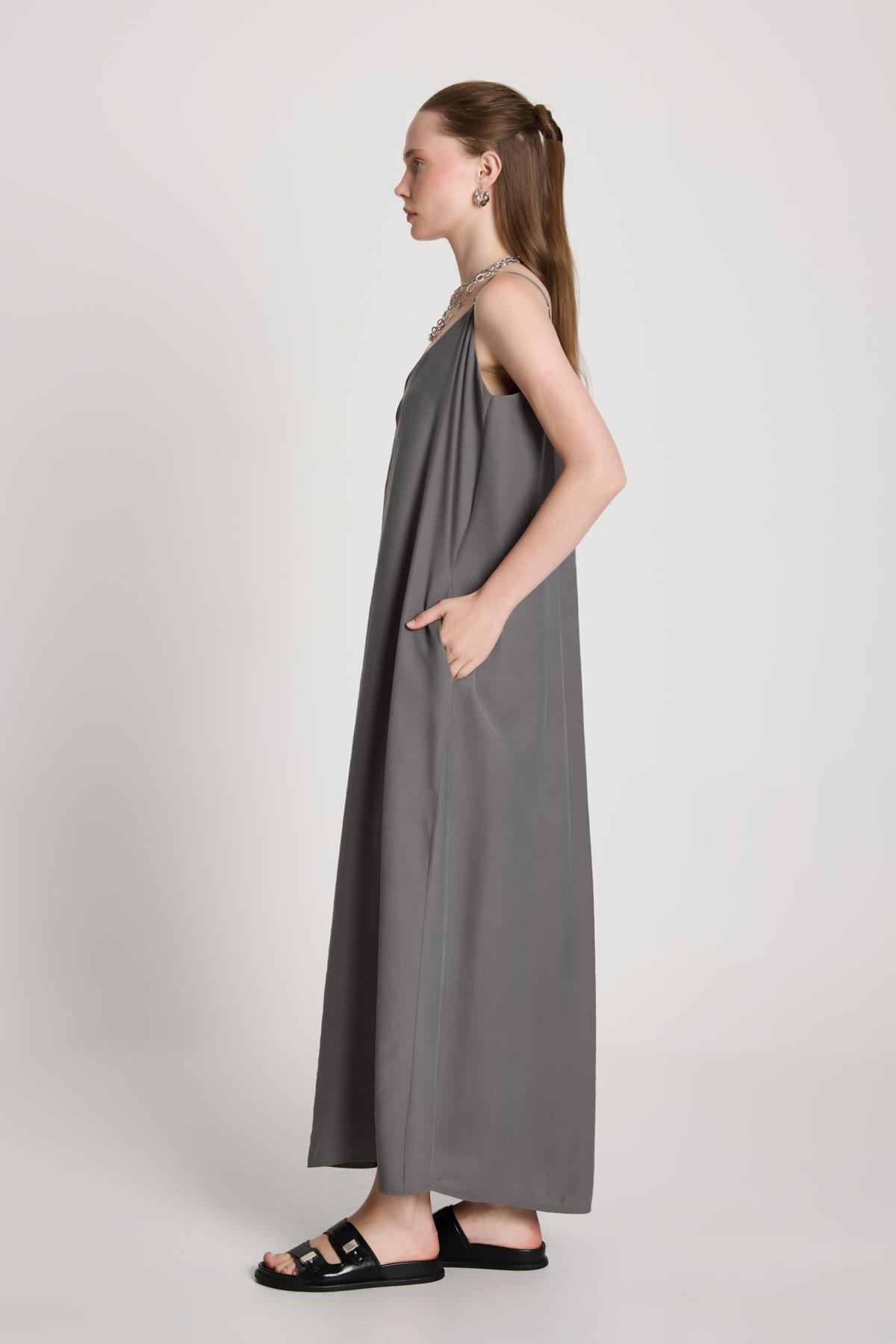 Kadın Antrasit %100 Modal Askılı Bol Kesim Uzun Elbise 29201
