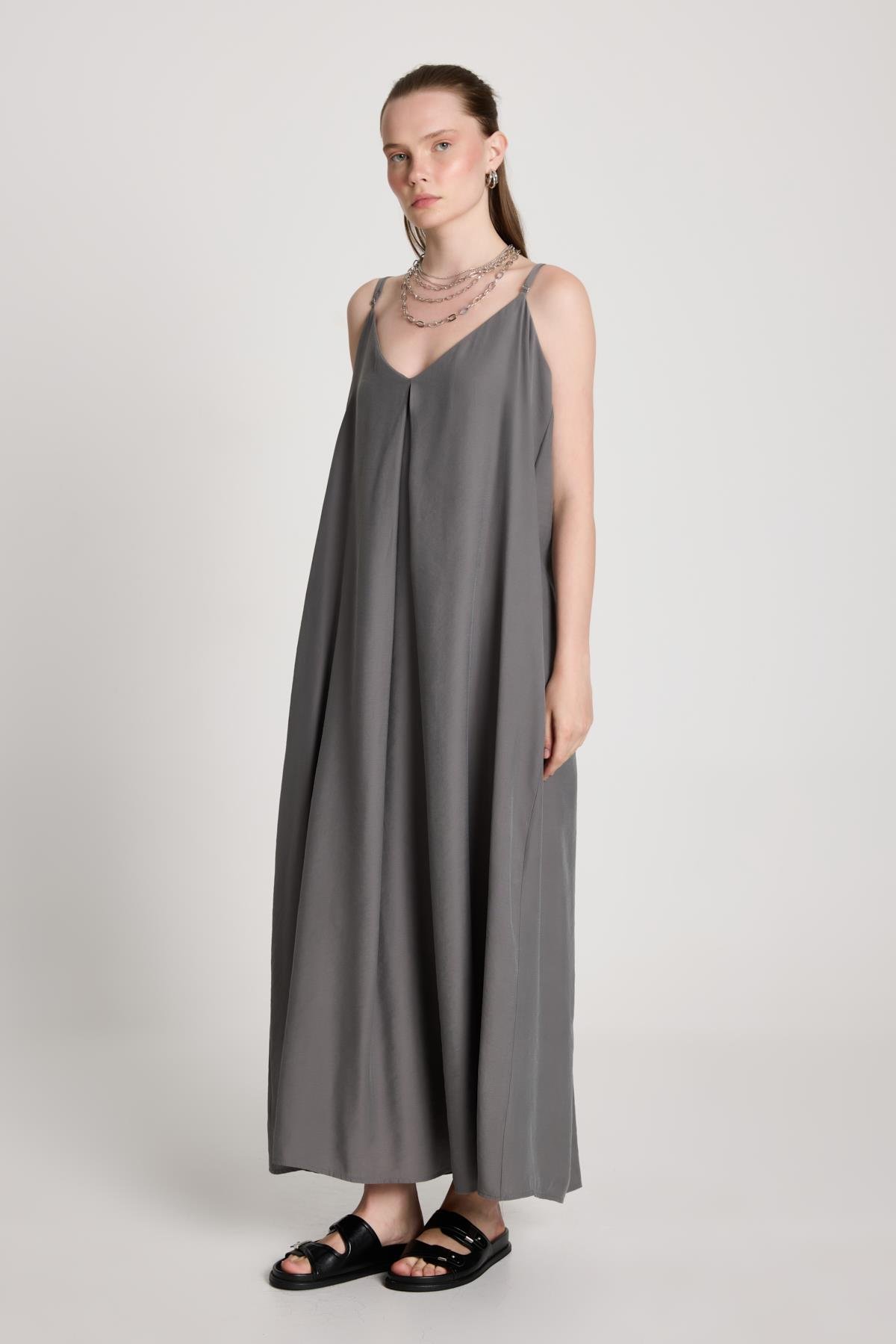 Kadın Antrasit %100 Modal Askılı Bol Kesim Uzun Elbise 29201