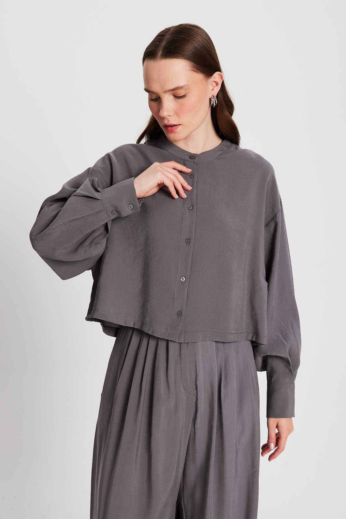 Kadın Antrasit %100 Modal Hakim Yaka Kısa Gömlek 29147