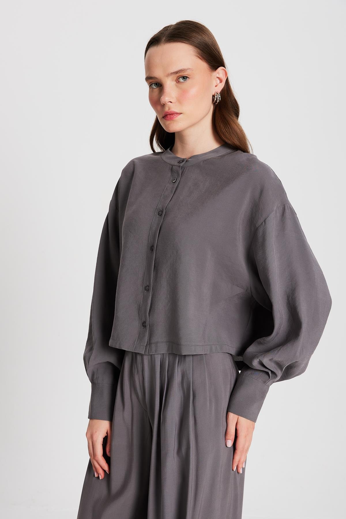 Kadın Antrasit %100 Modal Hakim Yaka Kısa Gömlek 29147