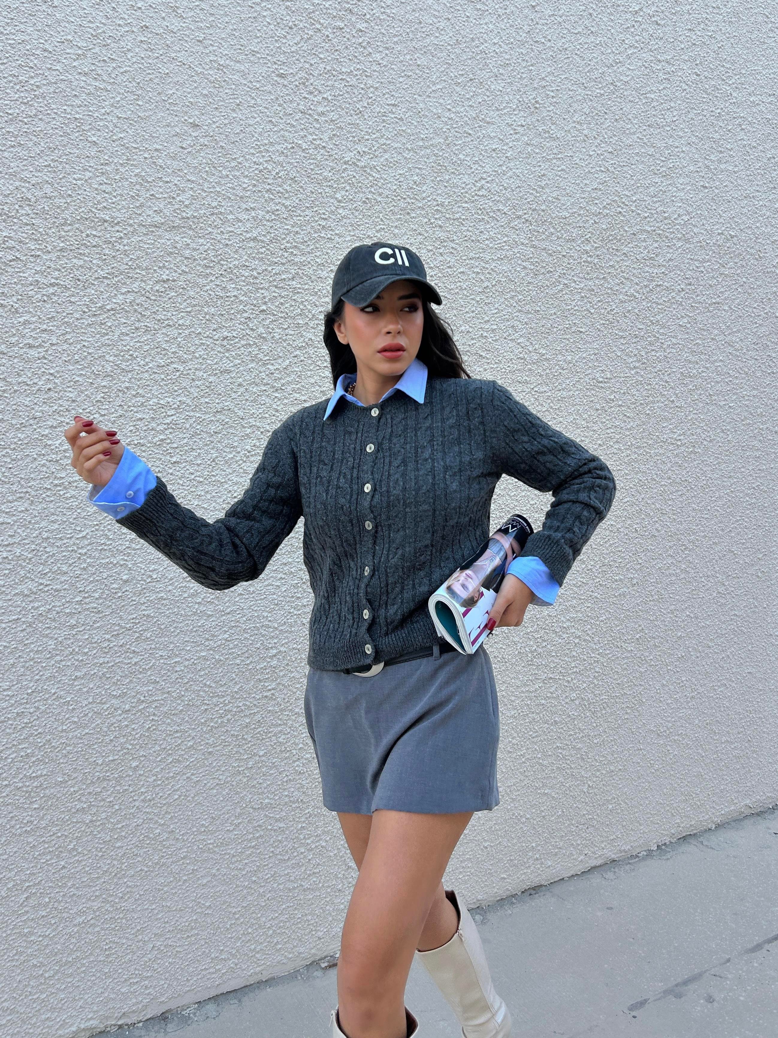 Kadın Antrasit Saç Örgü Taş Düğmeli Kısa Hırka 30033