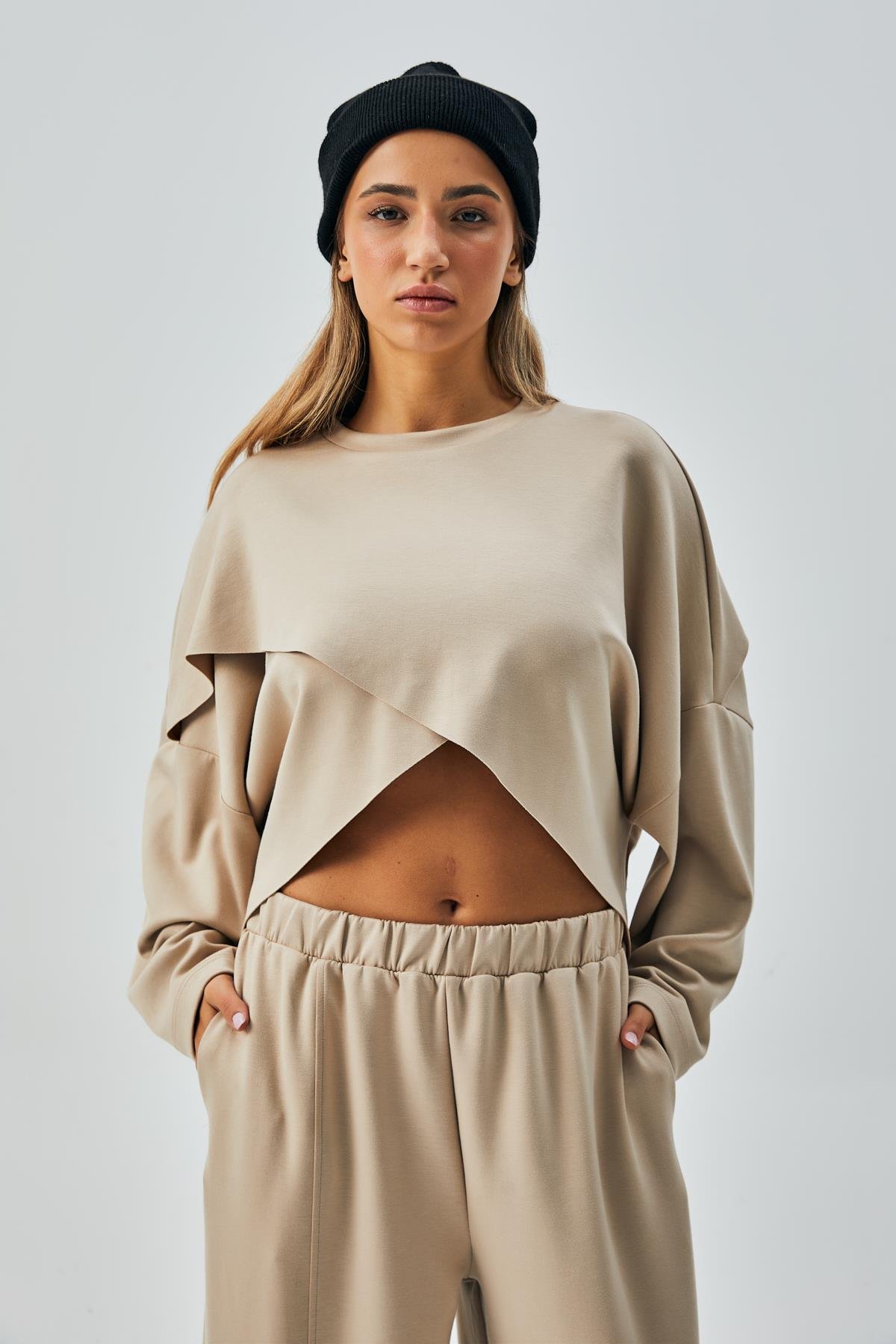 Kadın Bej OYS Modal Kumaş Asimetrik Kesim Sweatshirt 28028