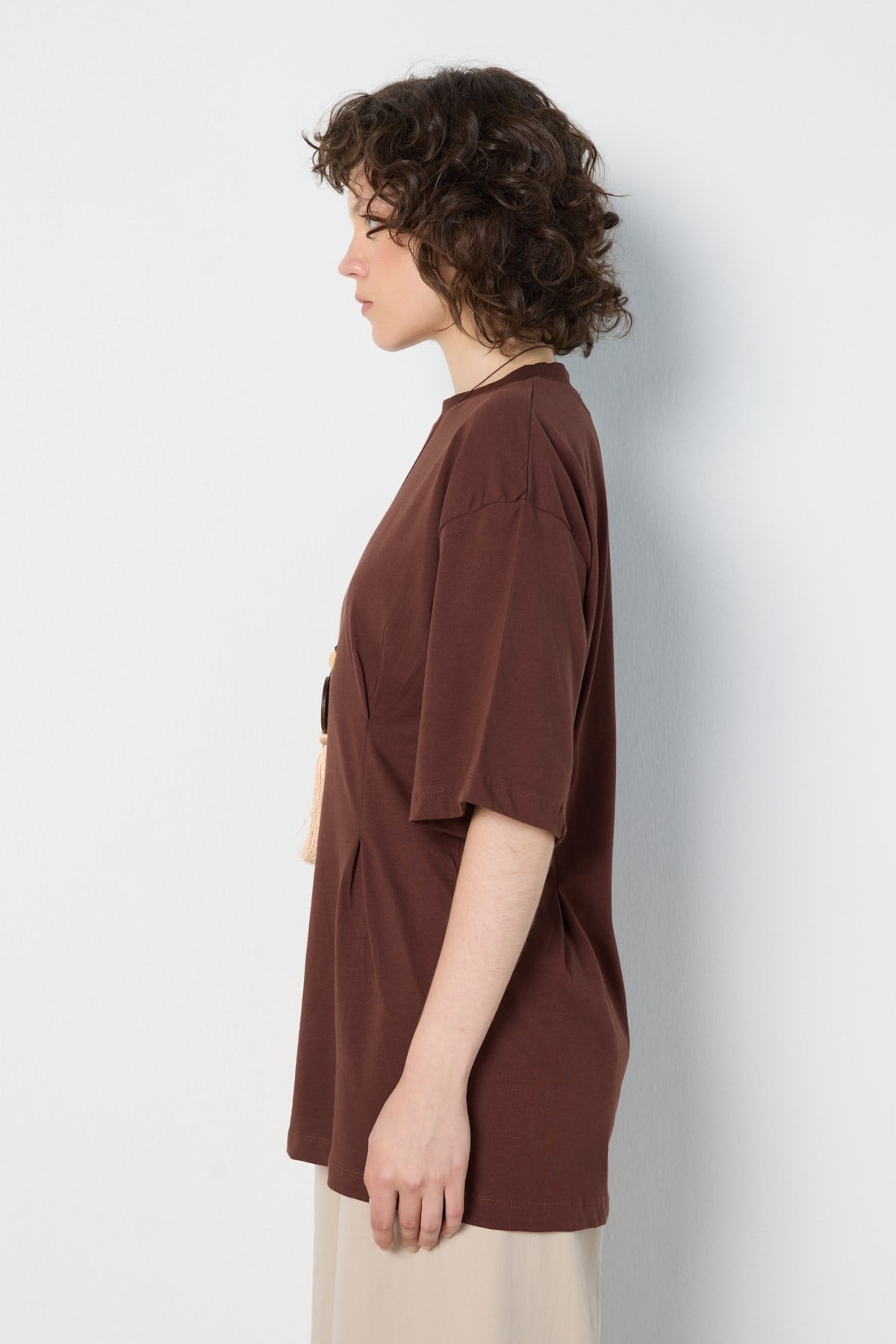 Kadın Bel Detaylı Oversize T-shirt Kahverengi