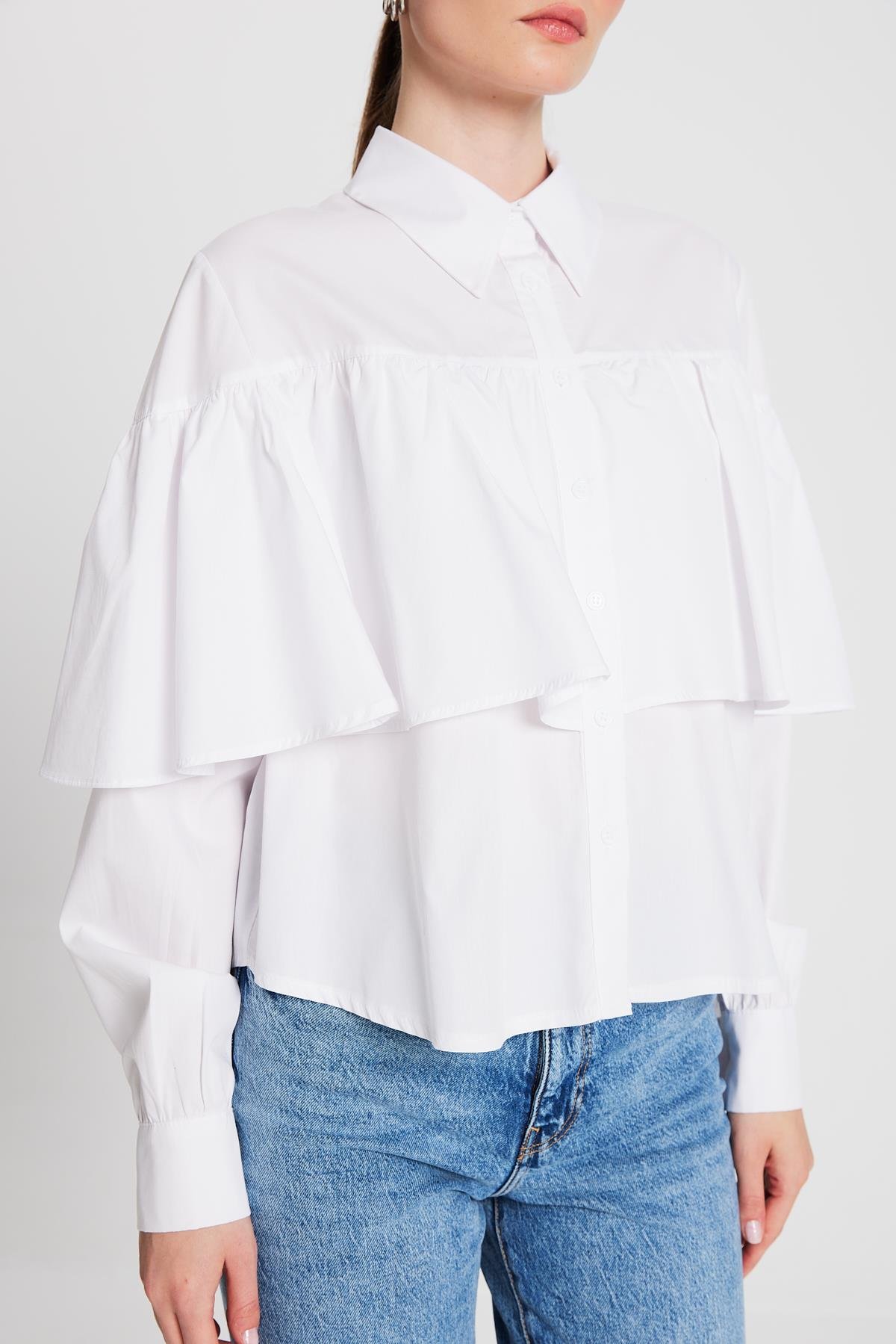 Kadın Beyaz Fırfırlı Pamuk Kumaş Geniş Kesim Gömlek 29136