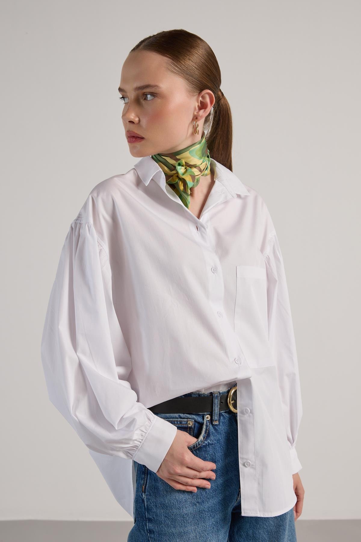 Kadın Beyaz Pileli Cep Detaylı Oversize Gömlek 30062