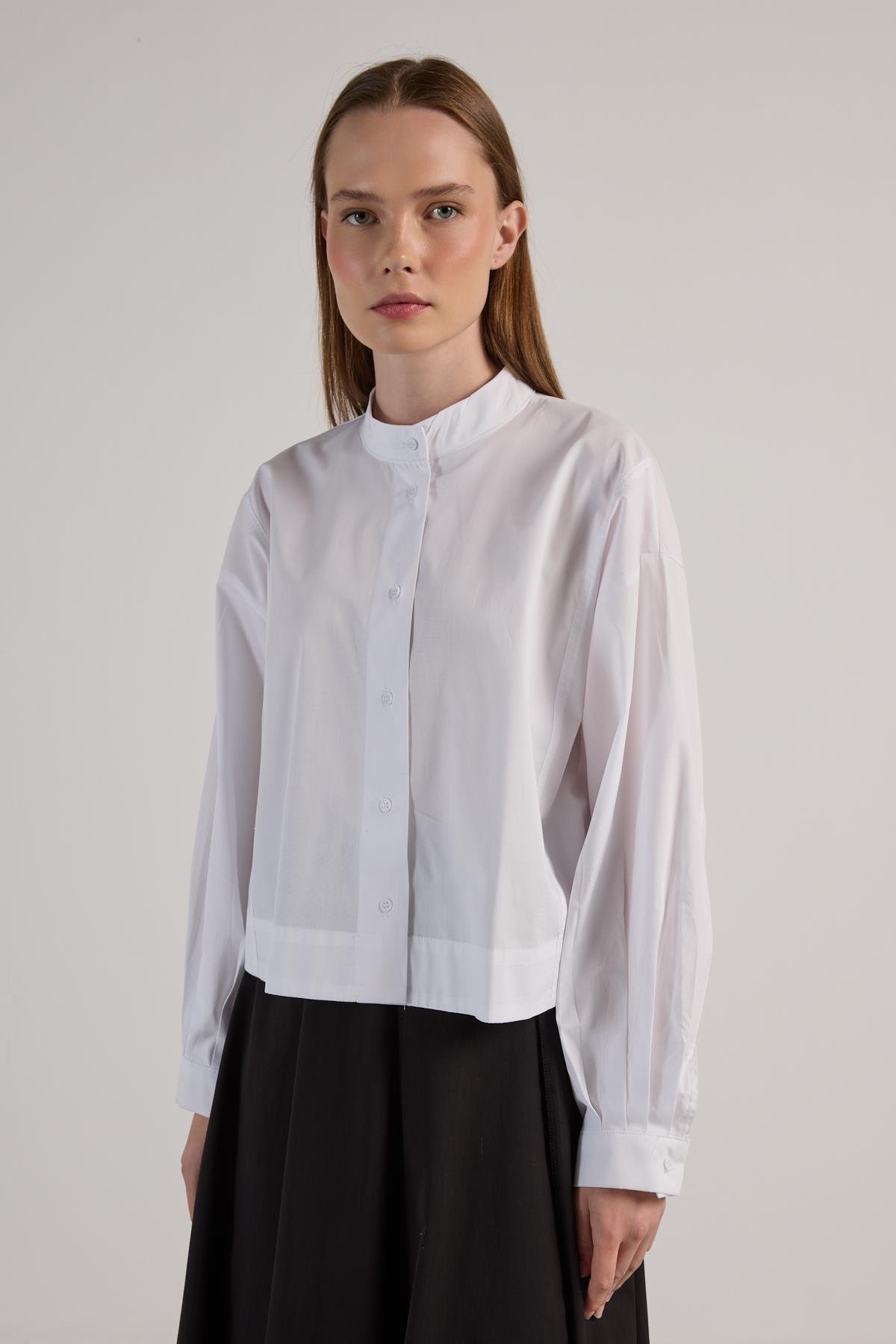 Kadın Beyaz Tasarım Oversize Kısa Gömlek 30019