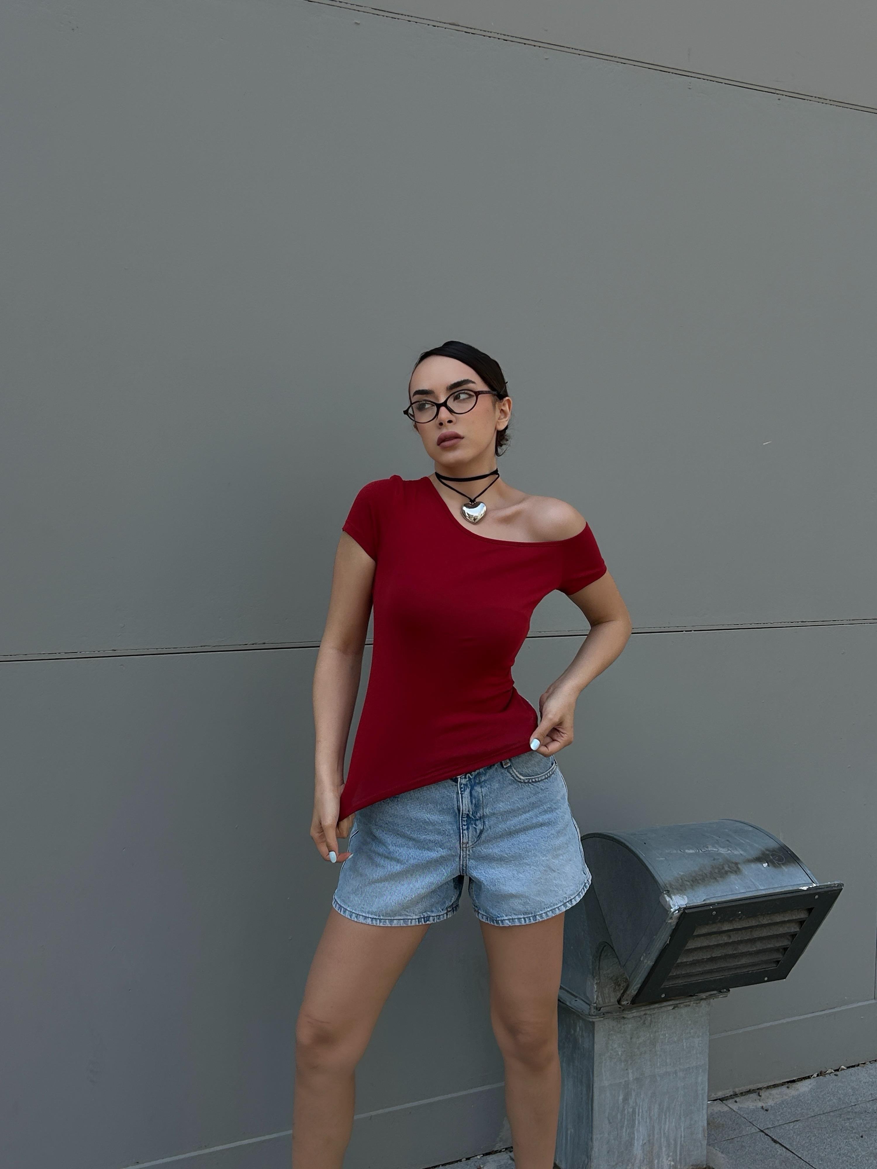 Kadın Bordo Kayık Yaka Pamuk Kumaş Kısa Kollu Body 29129