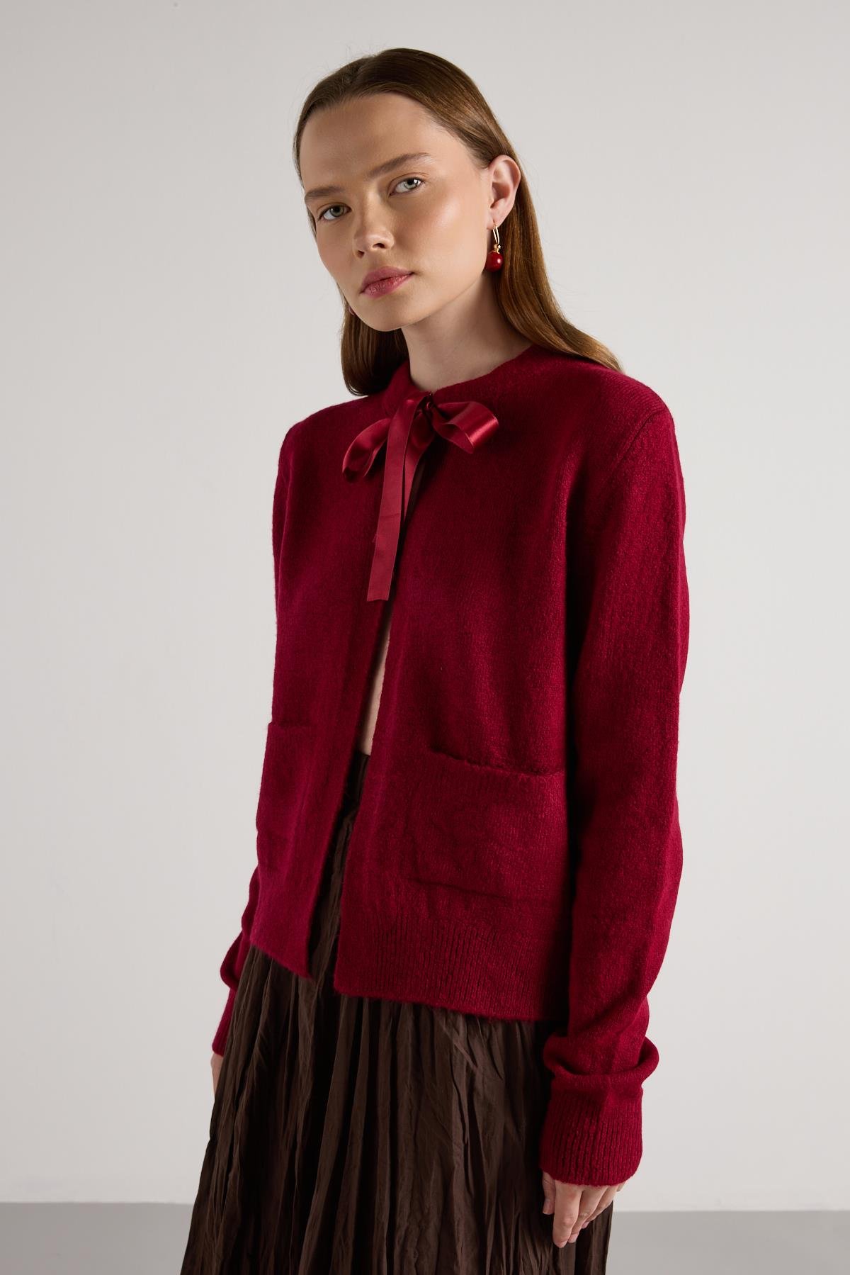 Kadın Bordo Kurdela Detaylı Kısa Tasarım Hırka 30034