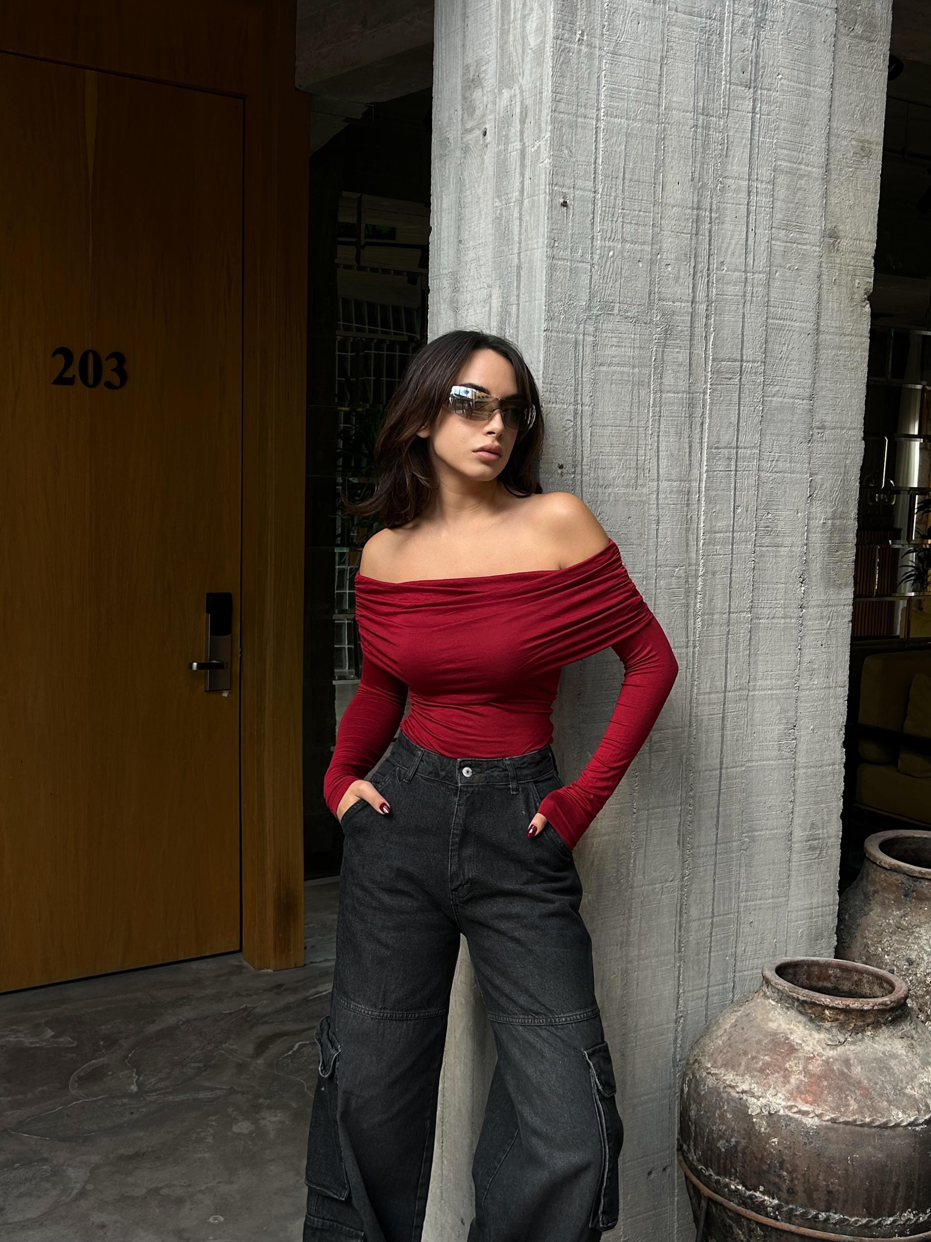 Kadın Bordo Madonna Yaka Likralı Viskon Uzun Kollu Bluz 28218