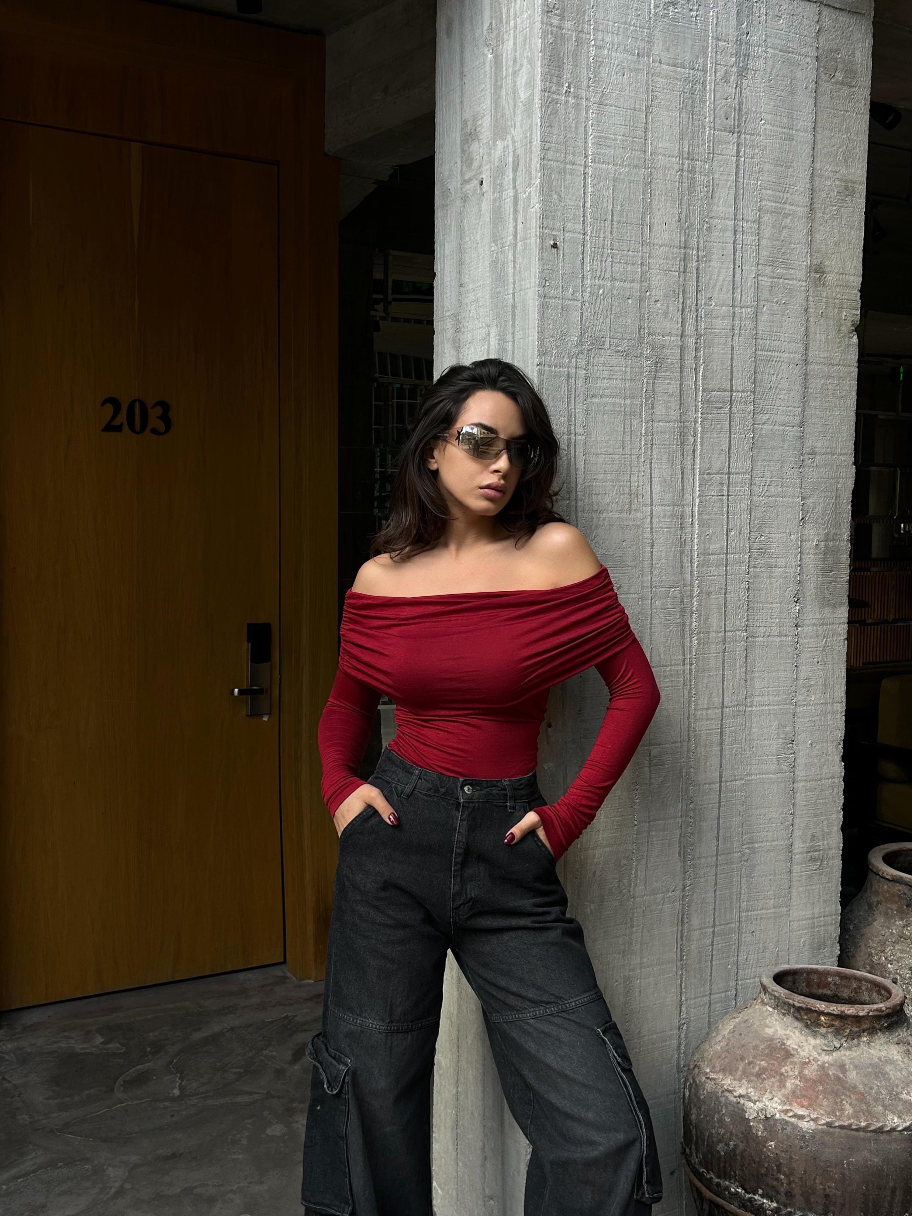 Kadın Bordo Madonna Yaka Likralı Viskon Uzun Kollu Bluz 28218