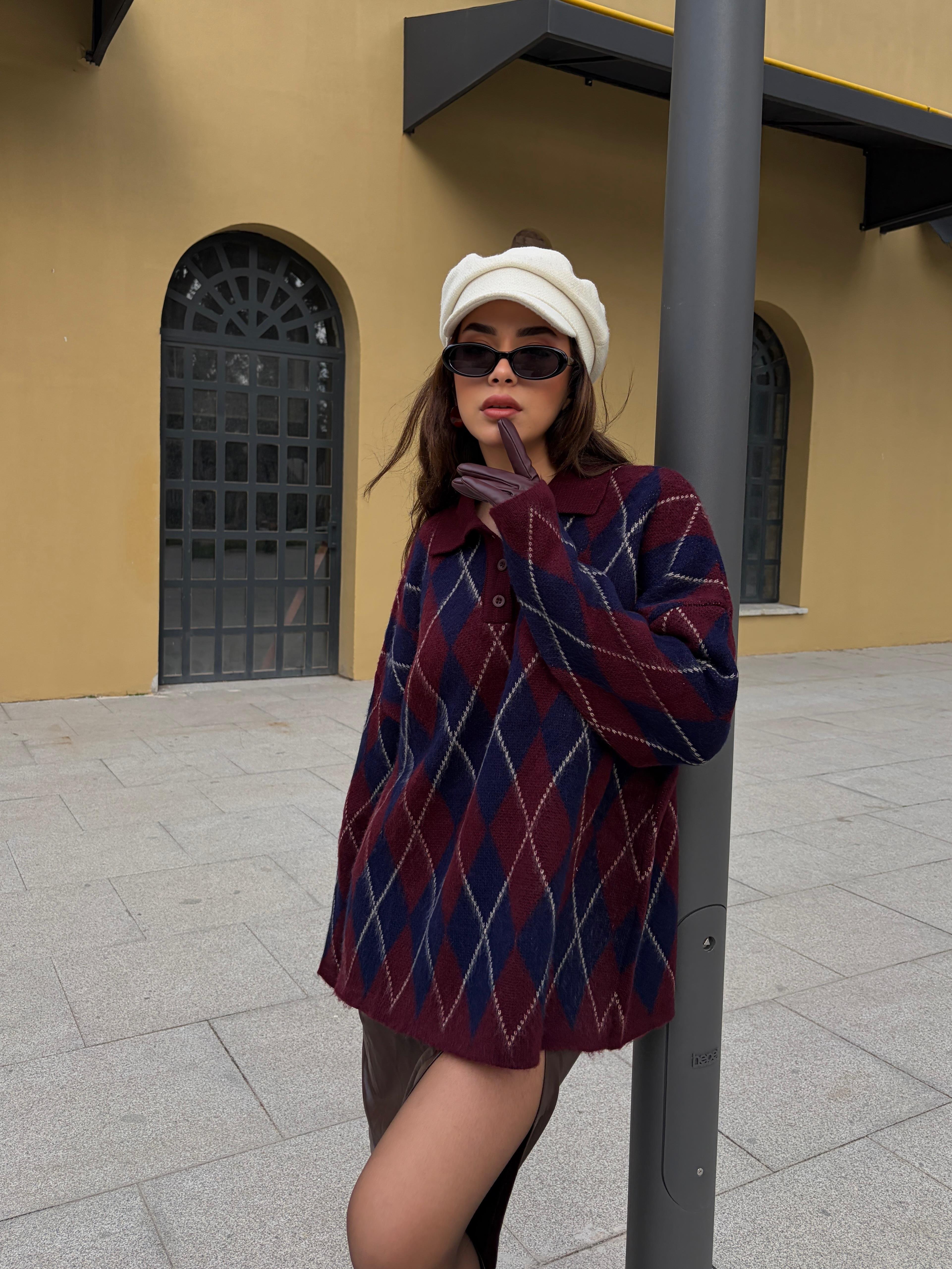 Kadın Bordo Oversize Şardonlu Ekoseli Polo Yaka Kazak 5593