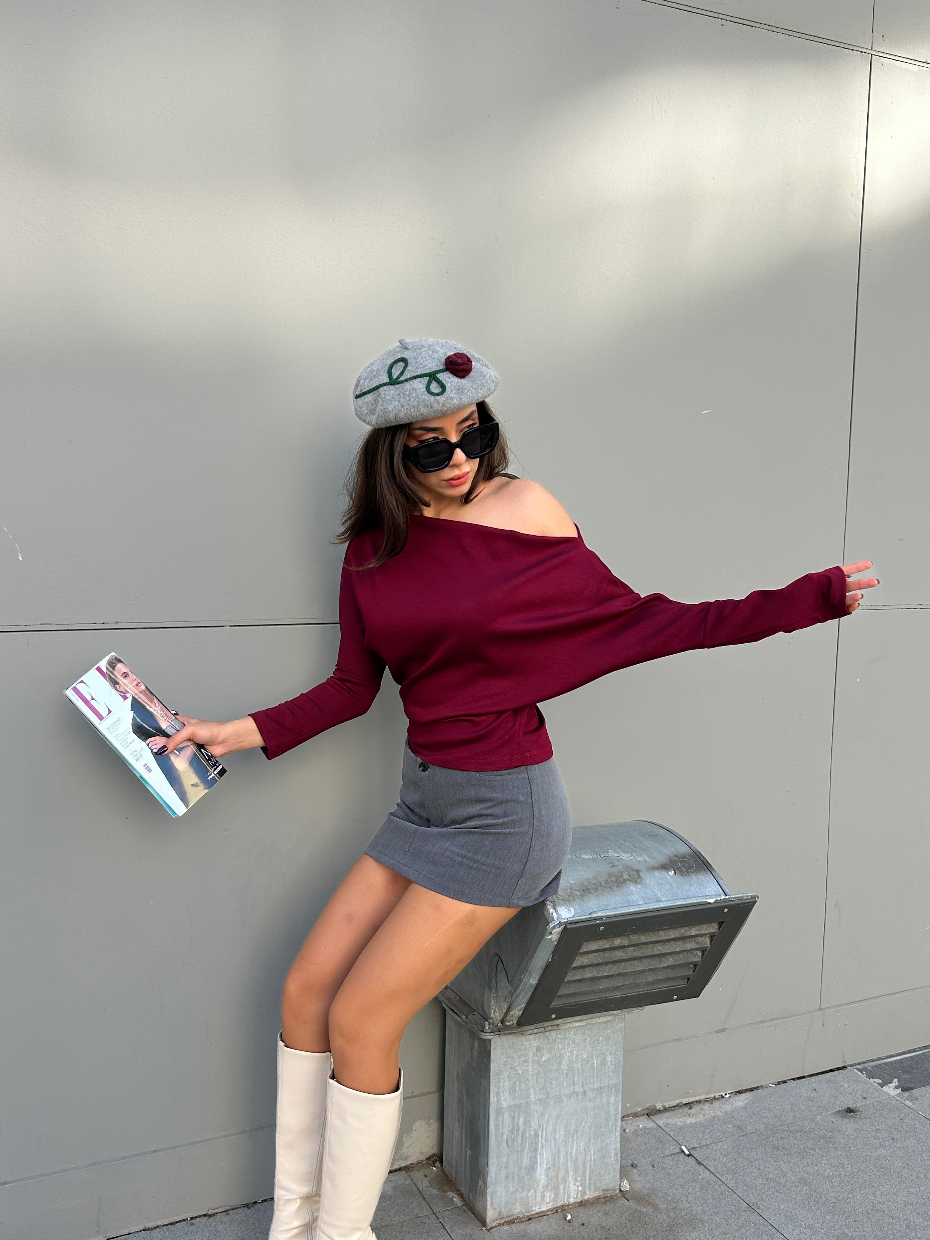 Kadın Bordo Uzun Kollu Omuzu Açık Bluz 30100