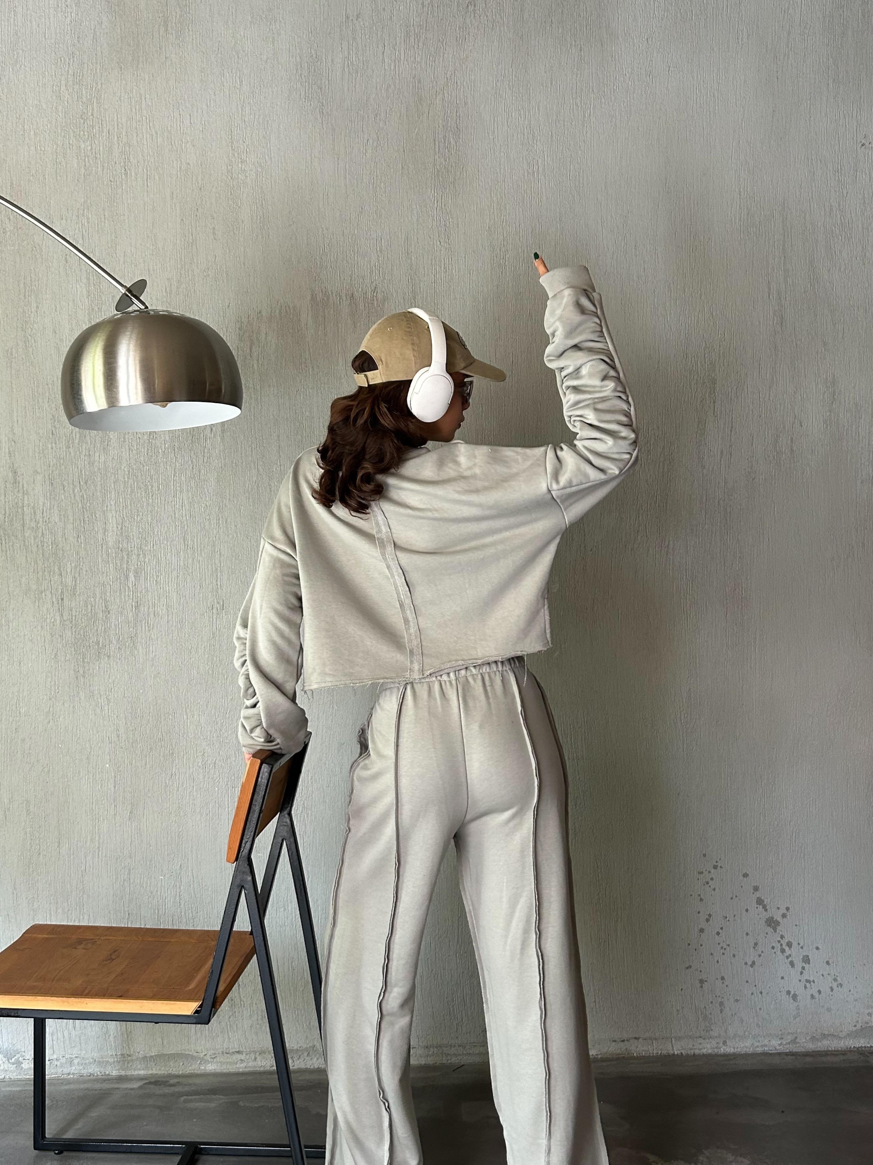 Kadın Boyama Gri Kolları Büzgülü Pis Dikişli Şardonsuz Sweatshirt 28062