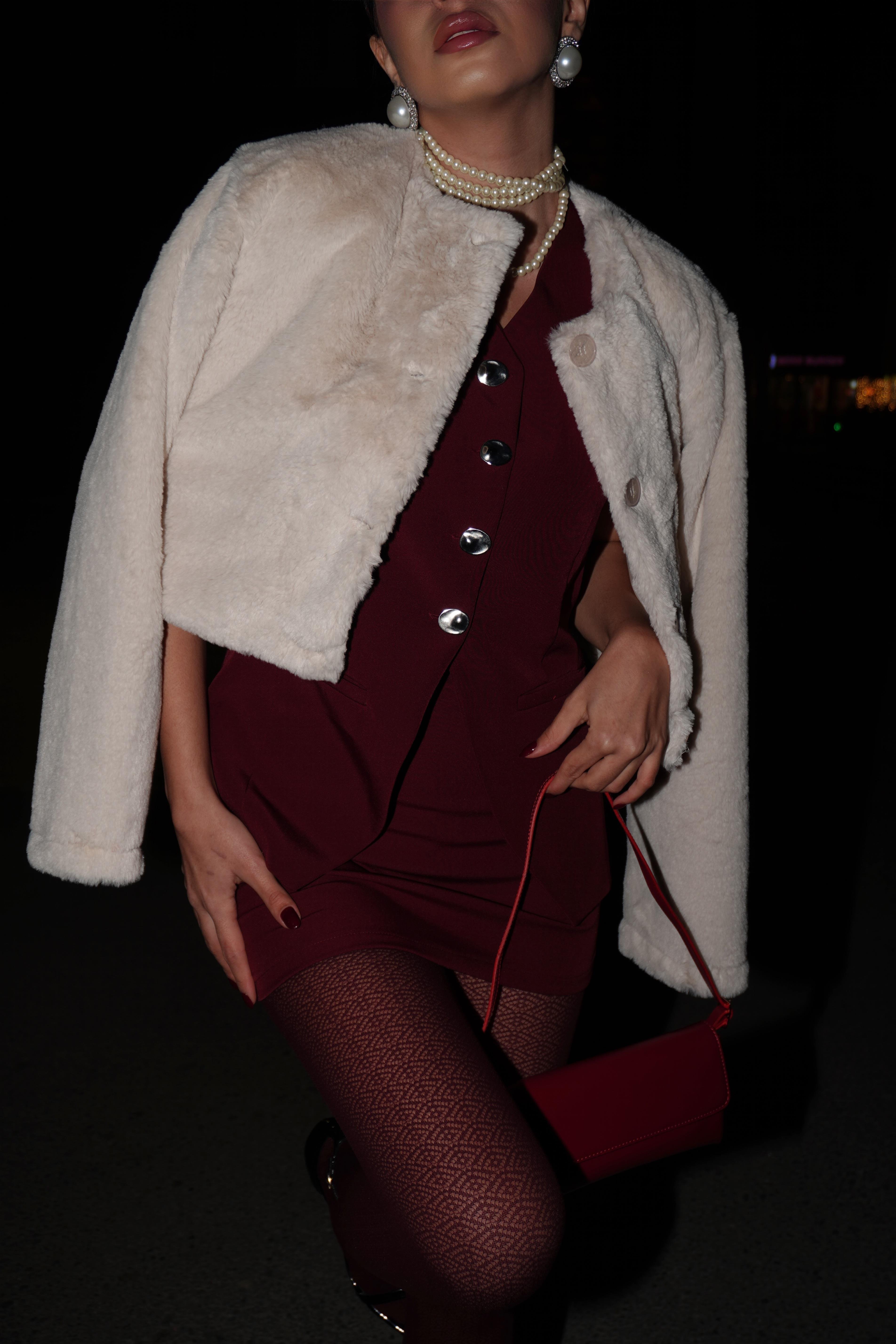 Kadın Ekru Astarlı Yakasız Kısa Kürk Kaban 28363