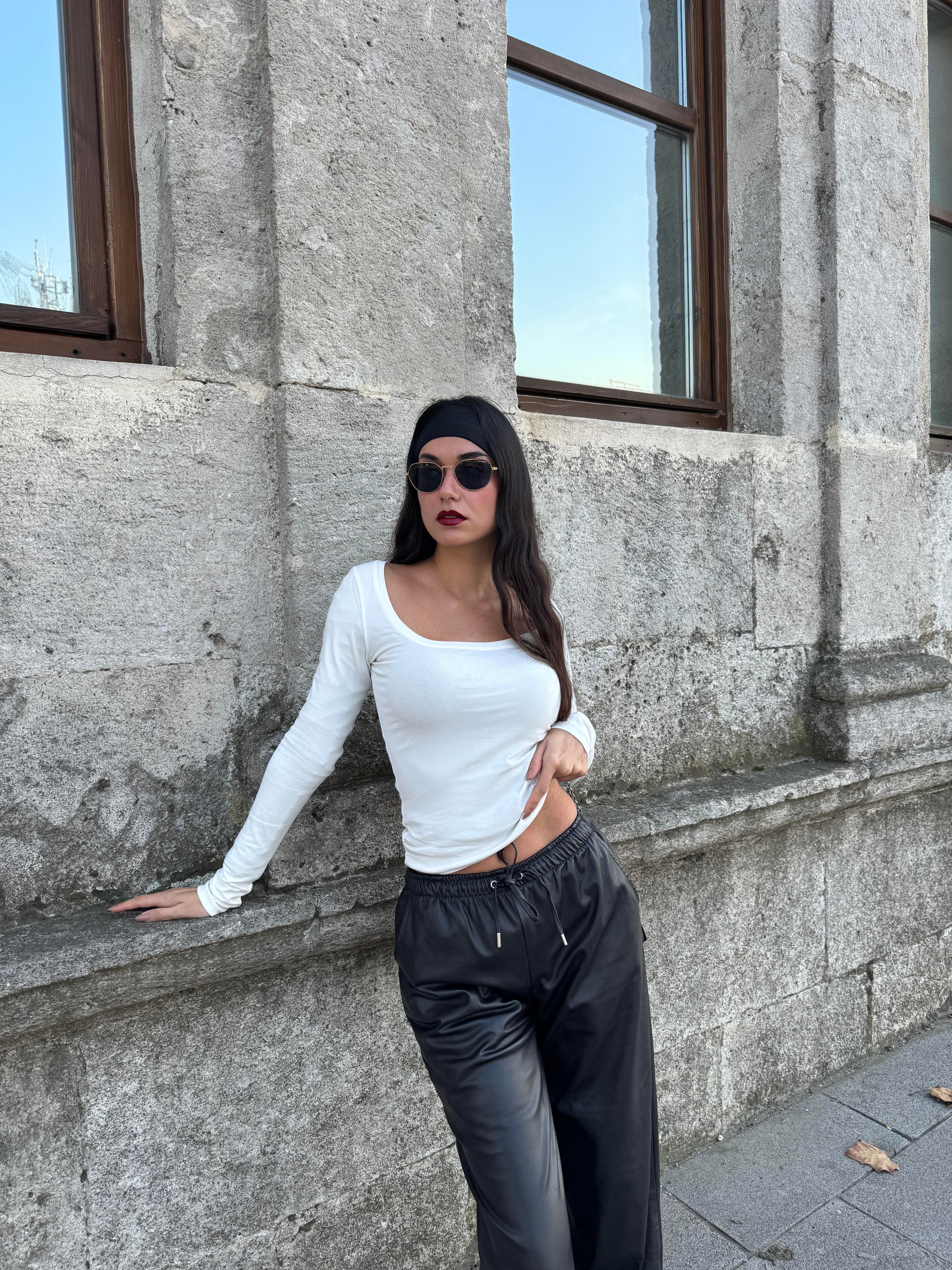 Kadın Ekru Kayık Yaka Pamuklu Body 28338