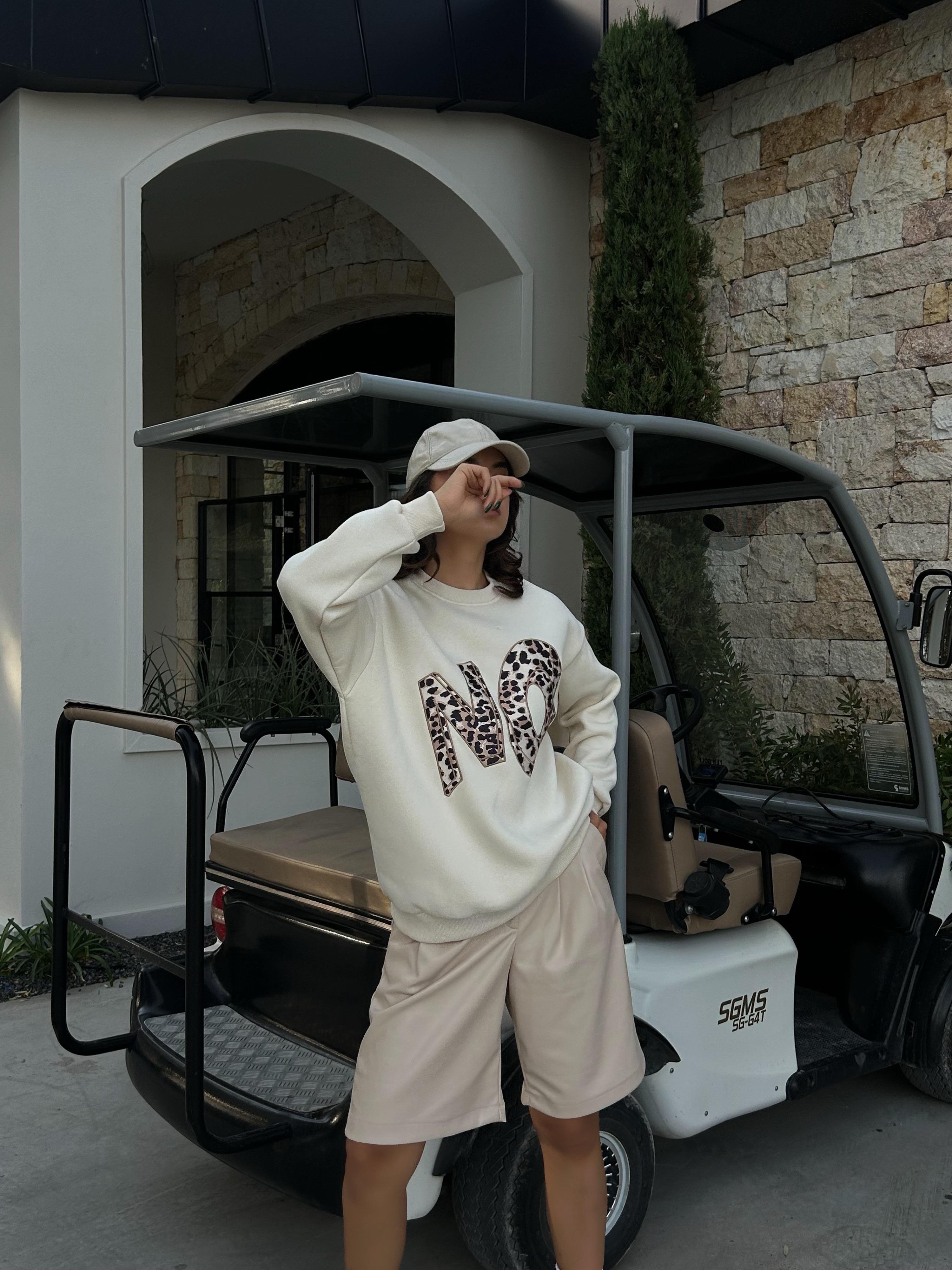 Kadın Ekru Leopar Nakışlı Şardonlu 3 İplik Pamuk Sweatshirt 28049