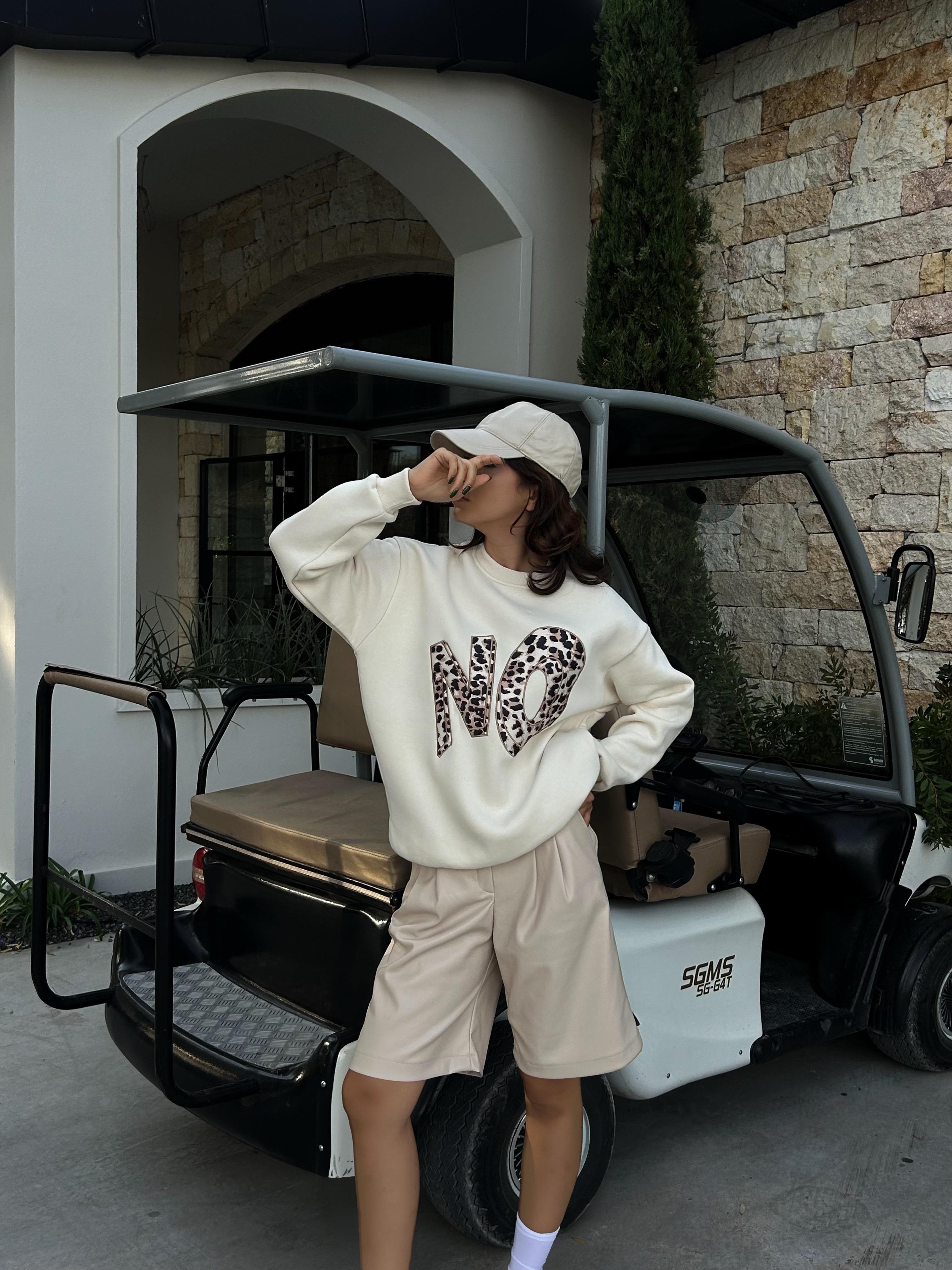 Kadın Ekru Leopar Nakışlı Şardonlu 3 İplik Pamuk Sweatshirt 28049