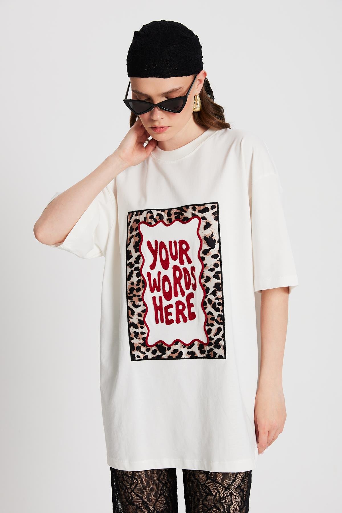 Kadın Ekru Oversize Nakışlı T-shirt 29160